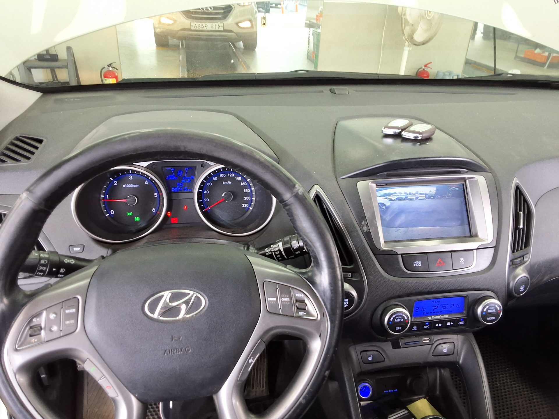 HYUNDAI NEW TUCSON ix DIESEL R2.0 2WD SMART SPECIAL 2014 - zdjęcie 17