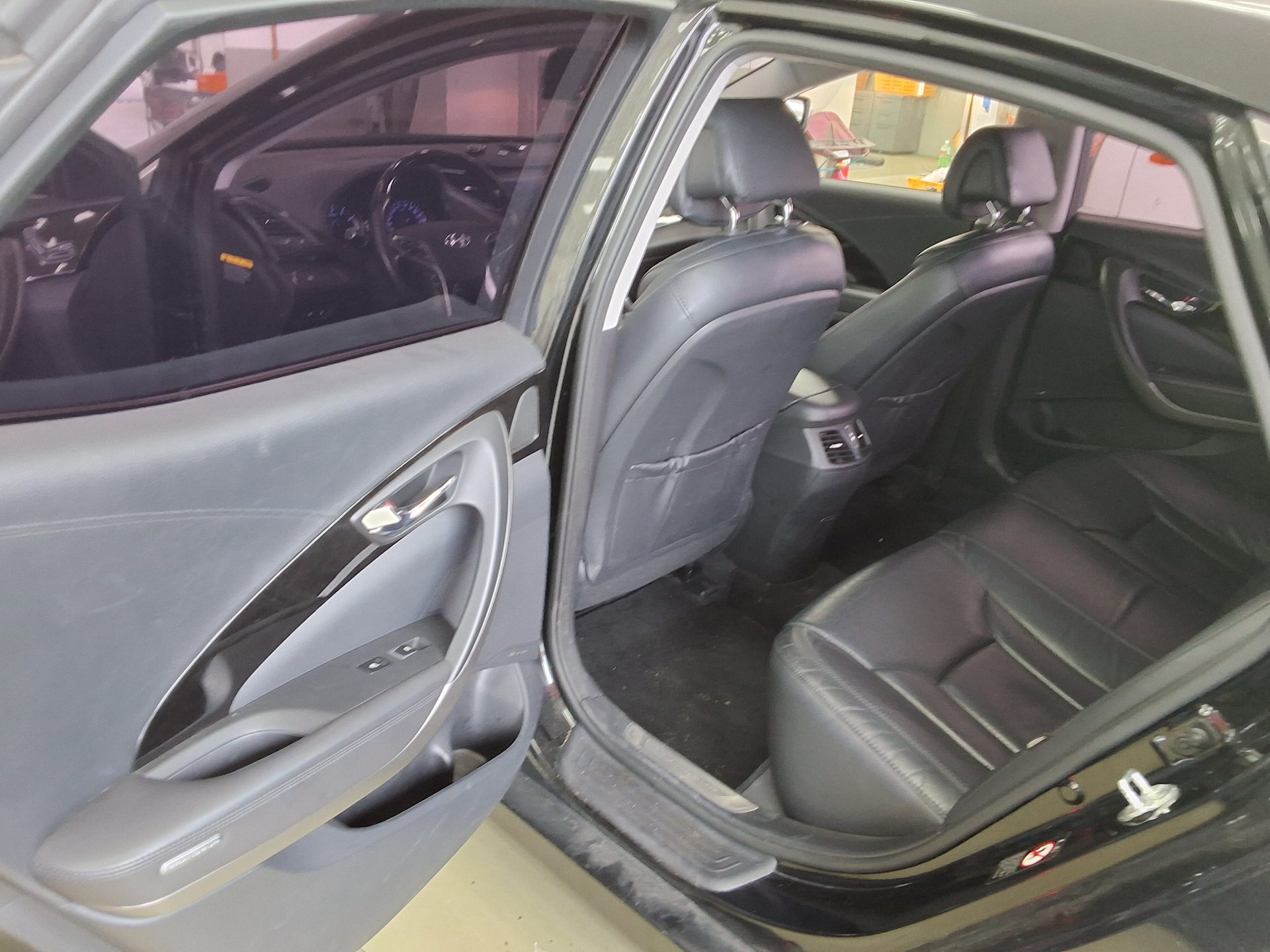 HYUNDAI GRANDEUR HG HG 300 PREMIUM 2015 - zdjęcie 12