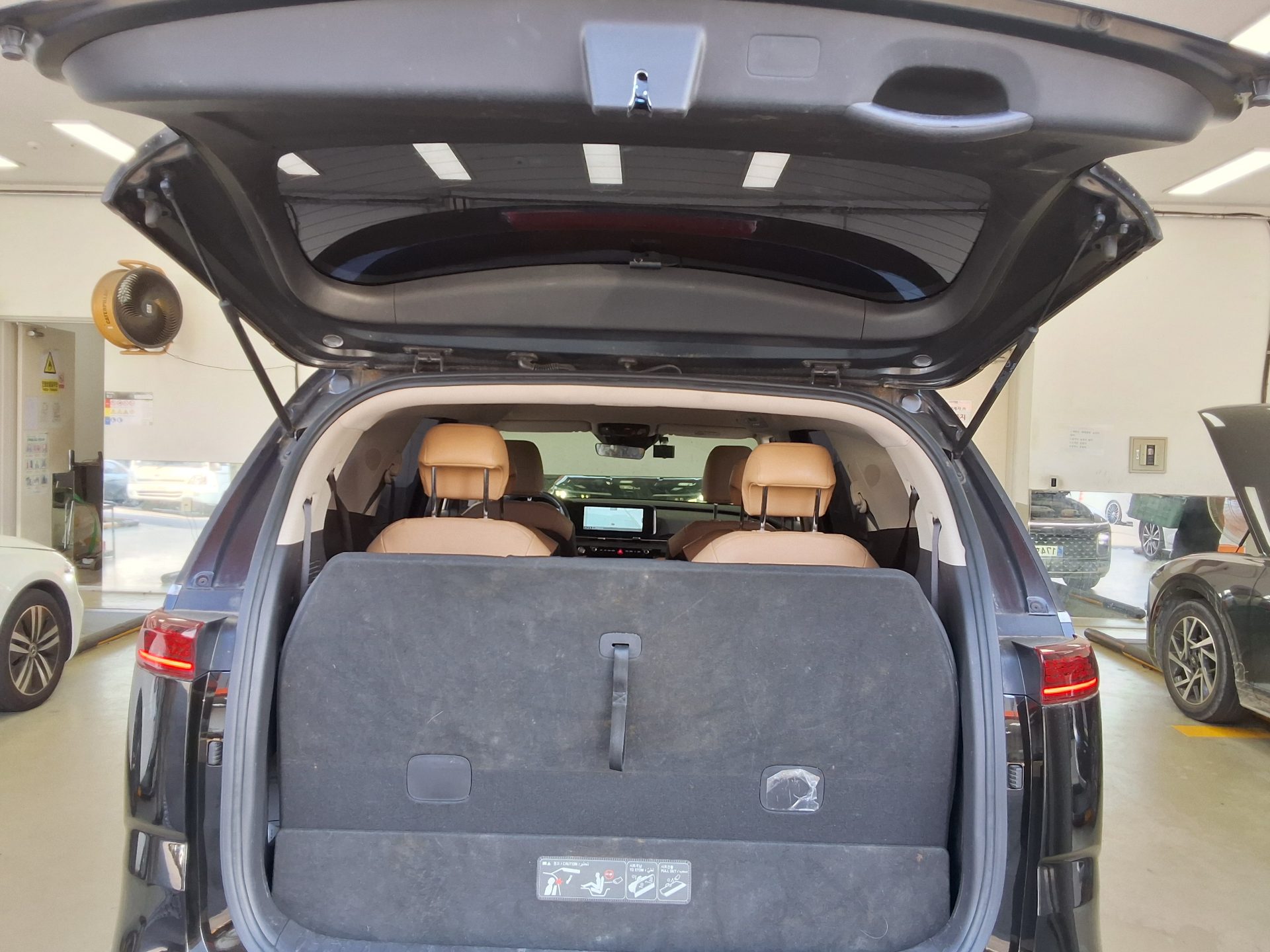 KIA NEW CARNIVAL (KA4) 9-SEATER GASOLINE PRESTIGE 2023 - zdjęcie 15