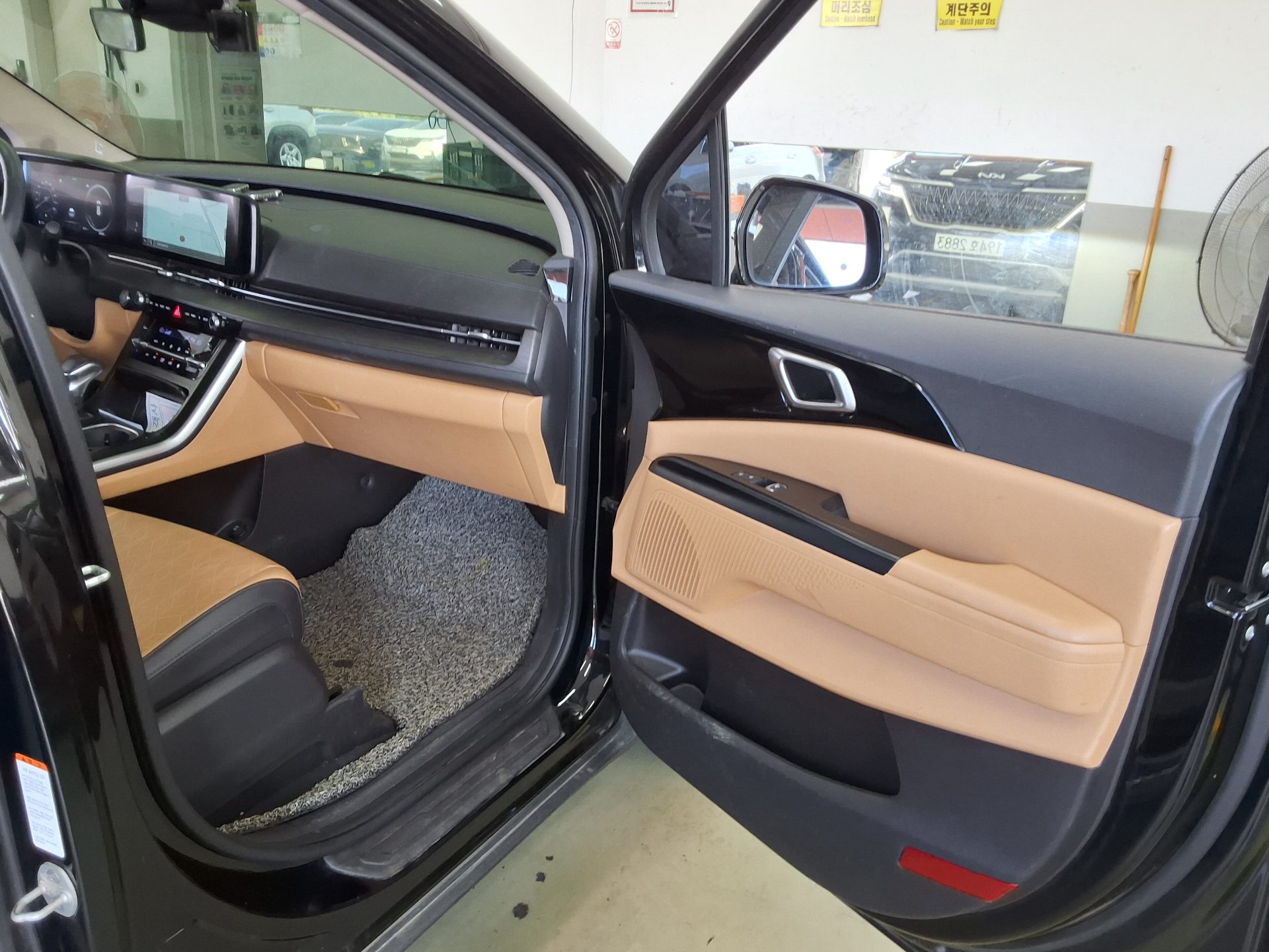 KIA NEW CARNIVAL (KA4) 9-SEATER GASOLINE PRESTIGE 2023 - zdjęcie 14