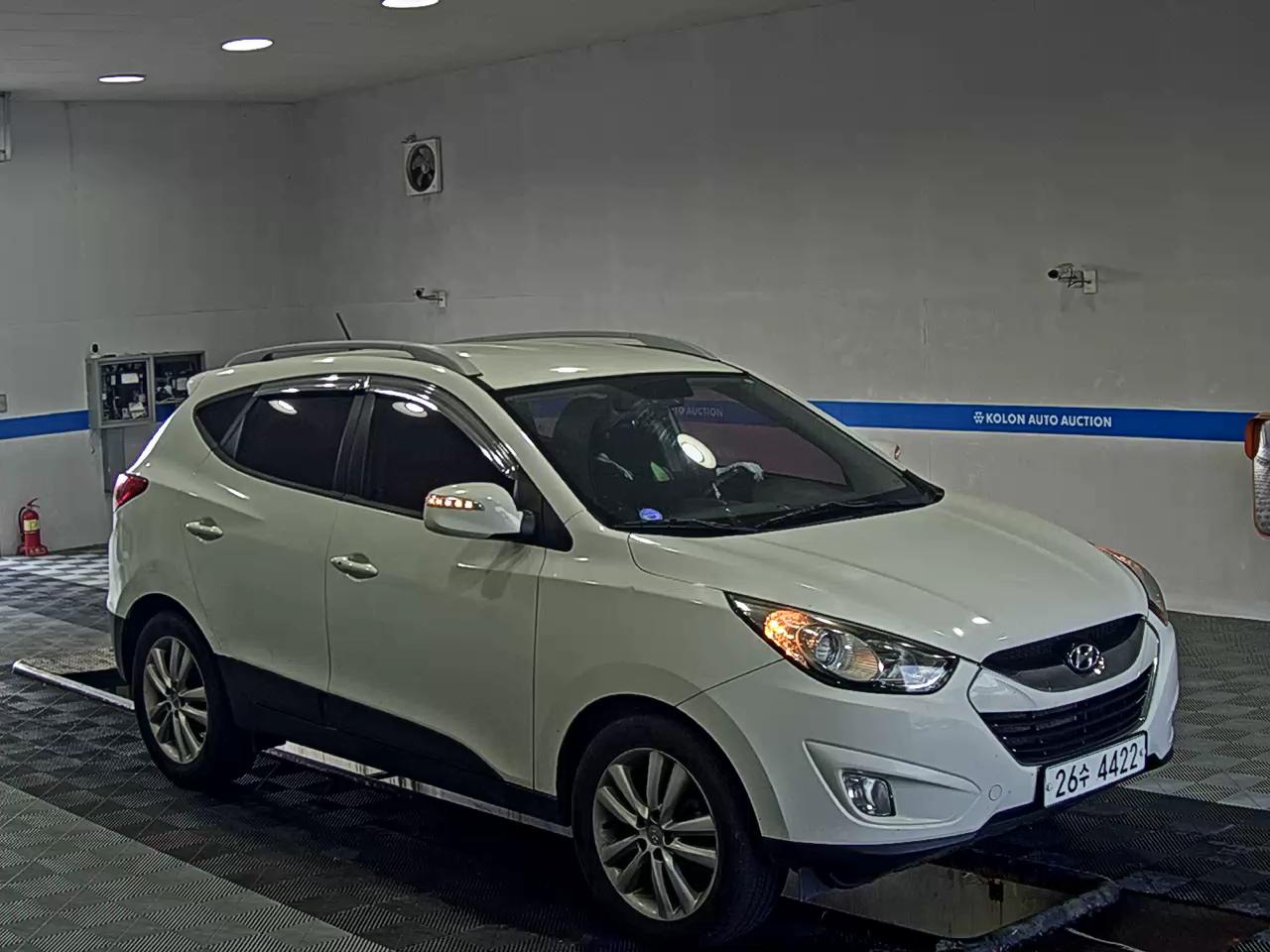 HYUNDAI TUCSON ix DIESEL R20 2WD LX20 LUXURY 2011 - zdjęcie 3
