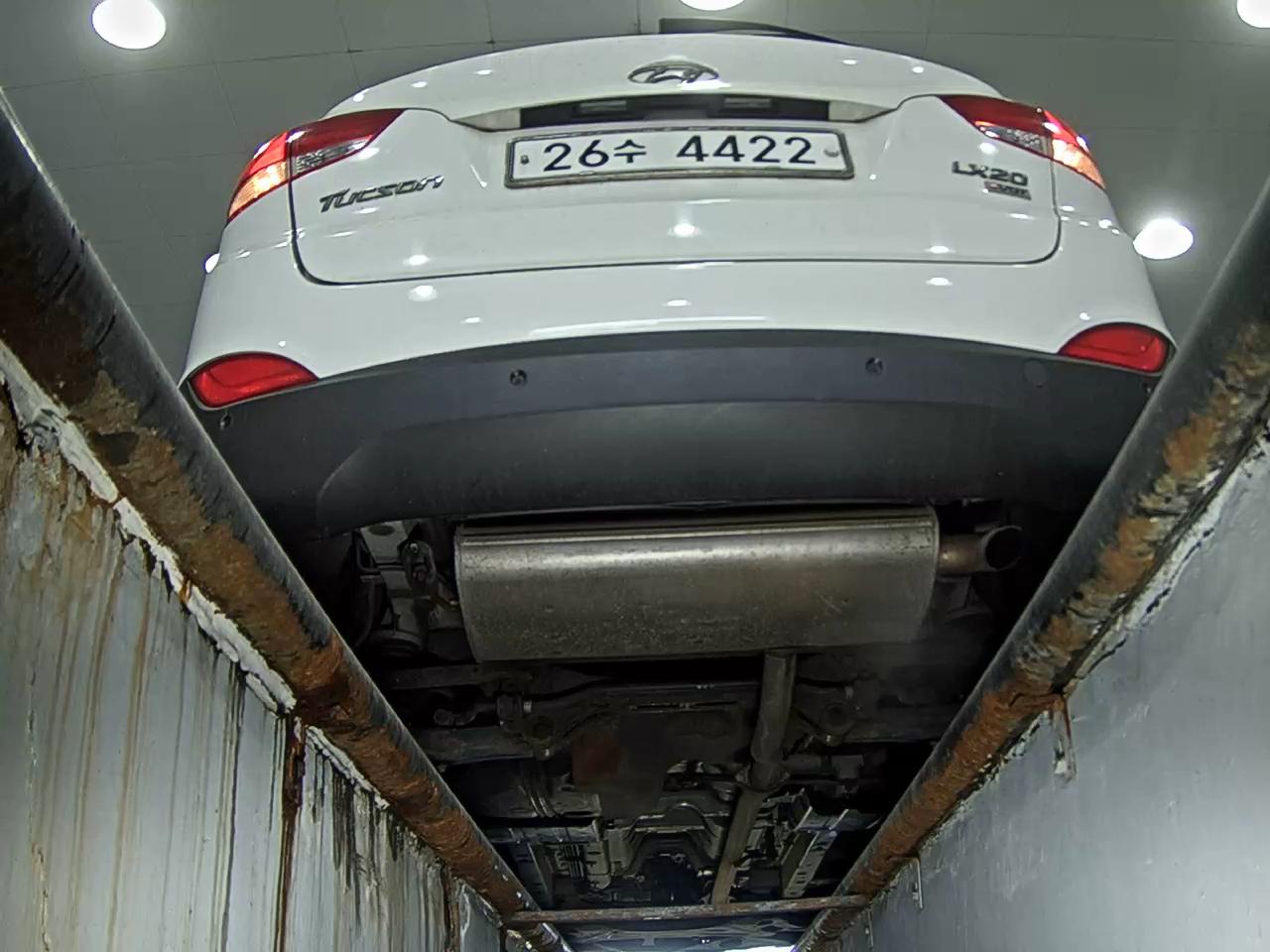 HYUNDAI TUCSON ix DIESEL R20 2WD LX20 LUXURY 2011 - zdjęcie 8