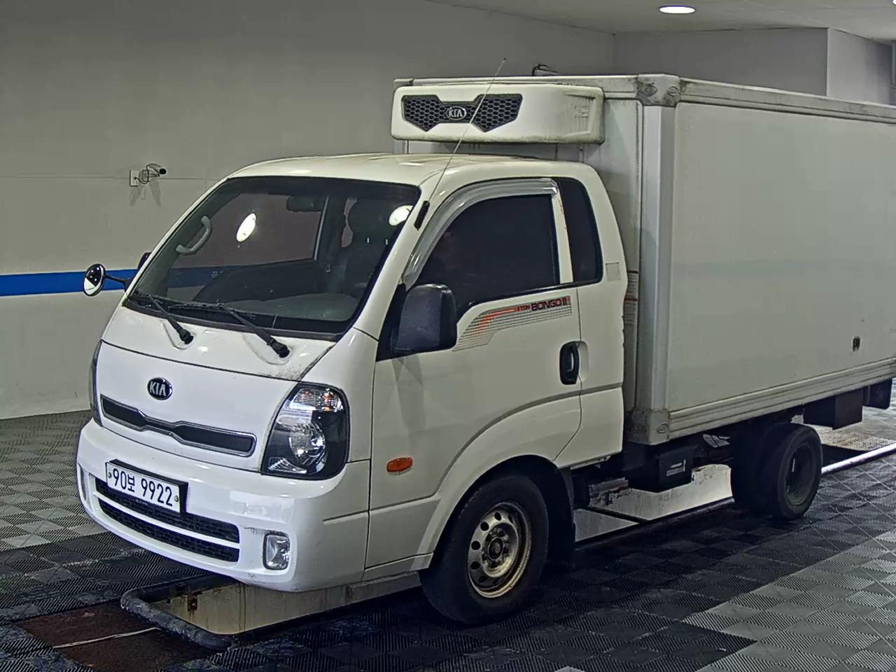 KIA BONGO III CARGO FREEZER BOX TRUCK 1 TON KING CAB 2015 - zdjęcie 2