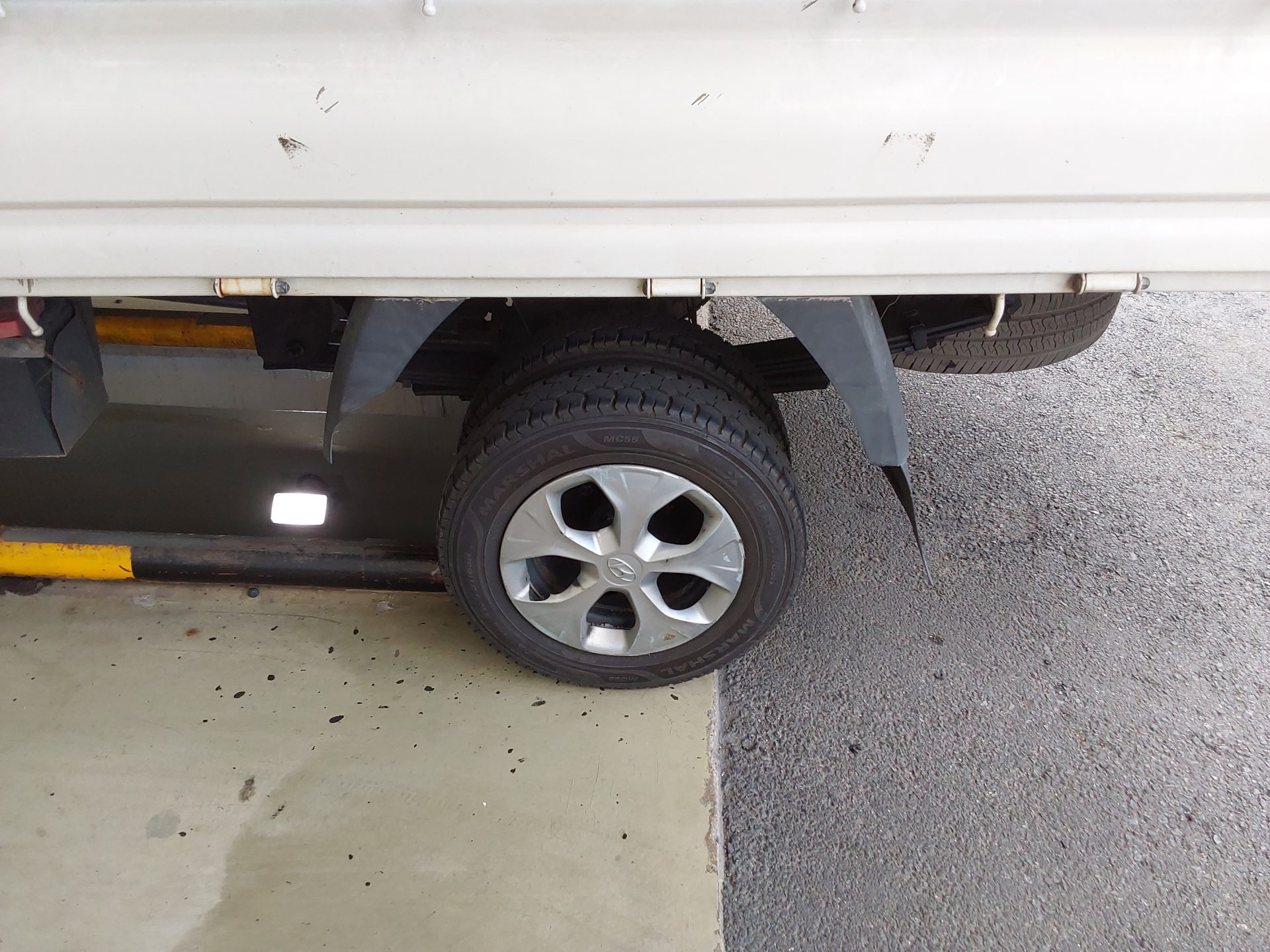 KIA THE NEW BONGO III CARGO 1 TON KING CAB EXTRA LONG WHEELBASE GL 2022 - zdjęcie 19