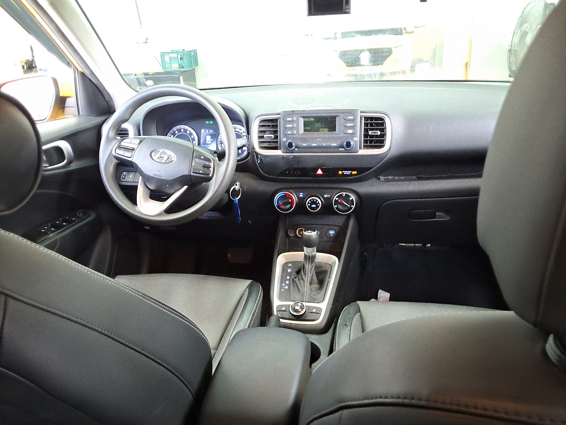 HYUNDAI VENUE 1.6 GASOLINE DRIVING SCHOOL USE 2021 - zdjęcie 11