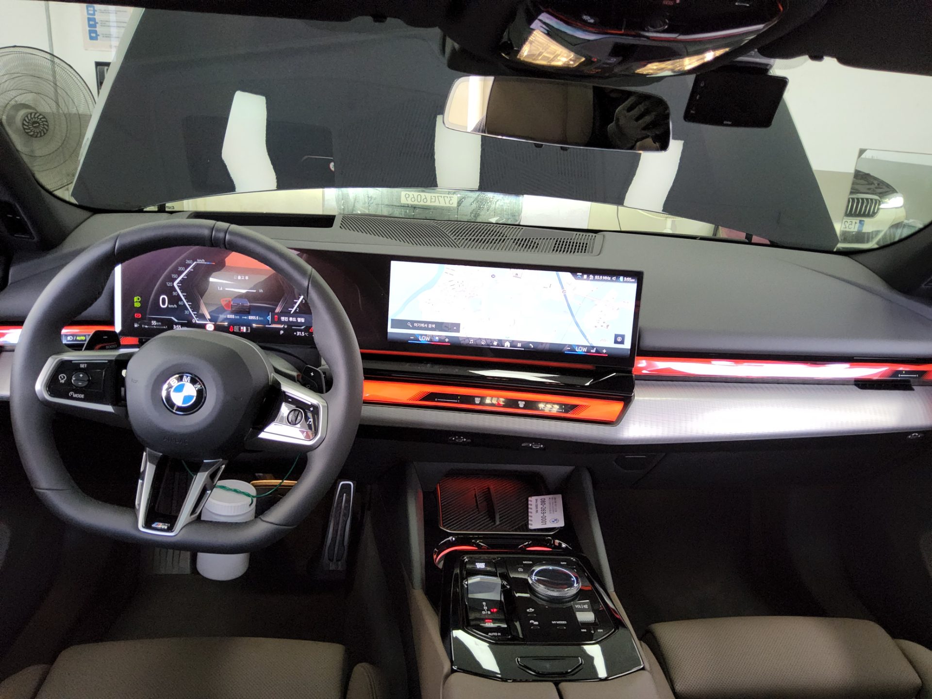 BMW 5 SERIES (8TH GEN) 520i M SPORT PACK 2026 - zdjęcie 11