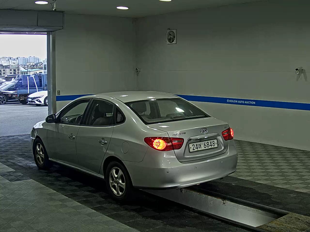 HYUNDAI AVANTE HD 1.6 VVT S16 LUXURY 2010 - zdjęcie 6