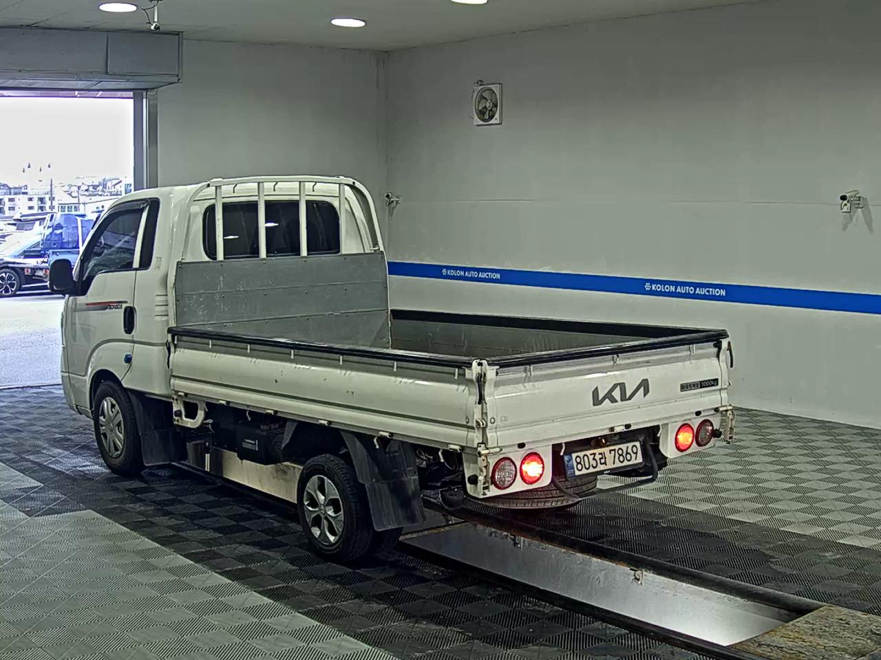 KIA THE NEW BONGO III CARGO 1 TON KING CAB EXTRA LONG WHEELBASE GL 2022 - zdjęcie 6