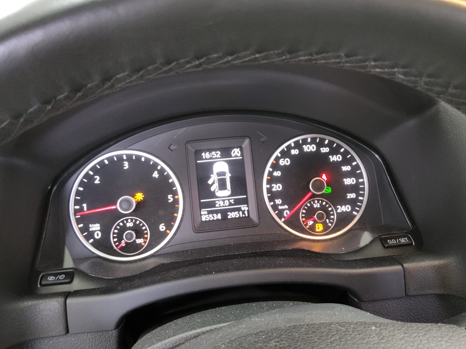 VOLKSWAGEN TIGUAN 2.0 TDI BLUEMOTION 2016 - zdjęcie 9