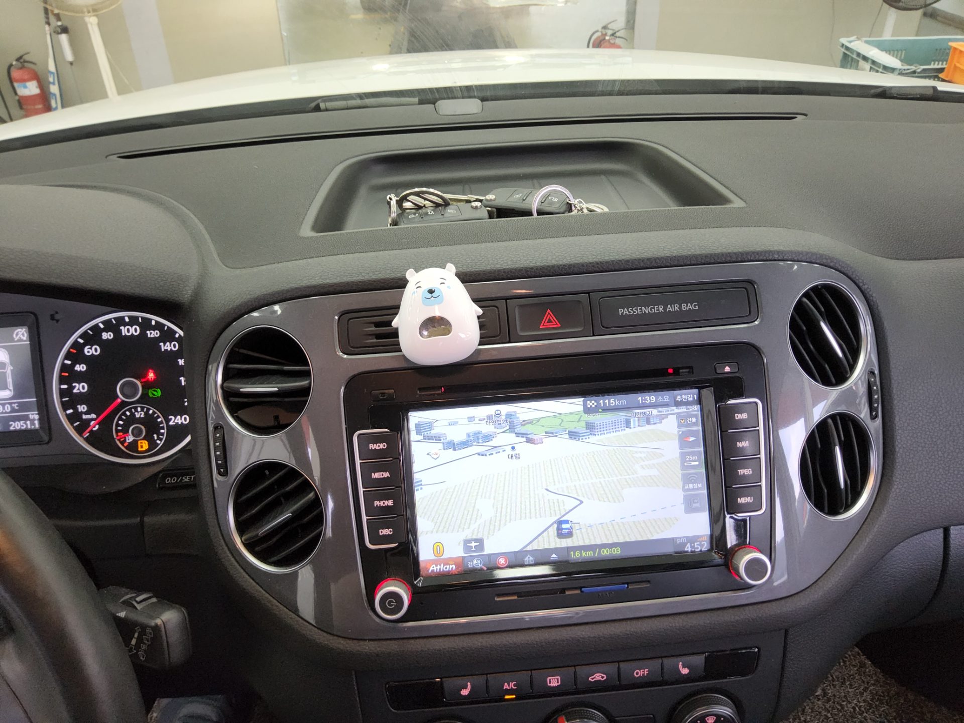 VOLKSWAGEN TIGUAN 2.0 TDI BLUEMOTION 2016 - zdjęcie 17