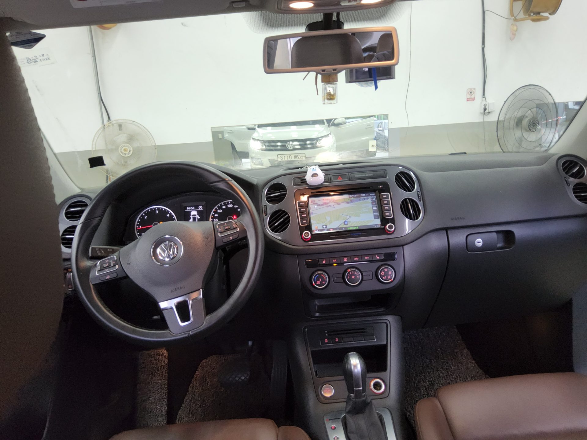 VOLKSWAGEN TIGUAN 2.0 TDI BLUEMOTION 2016 - zdjęcie 11