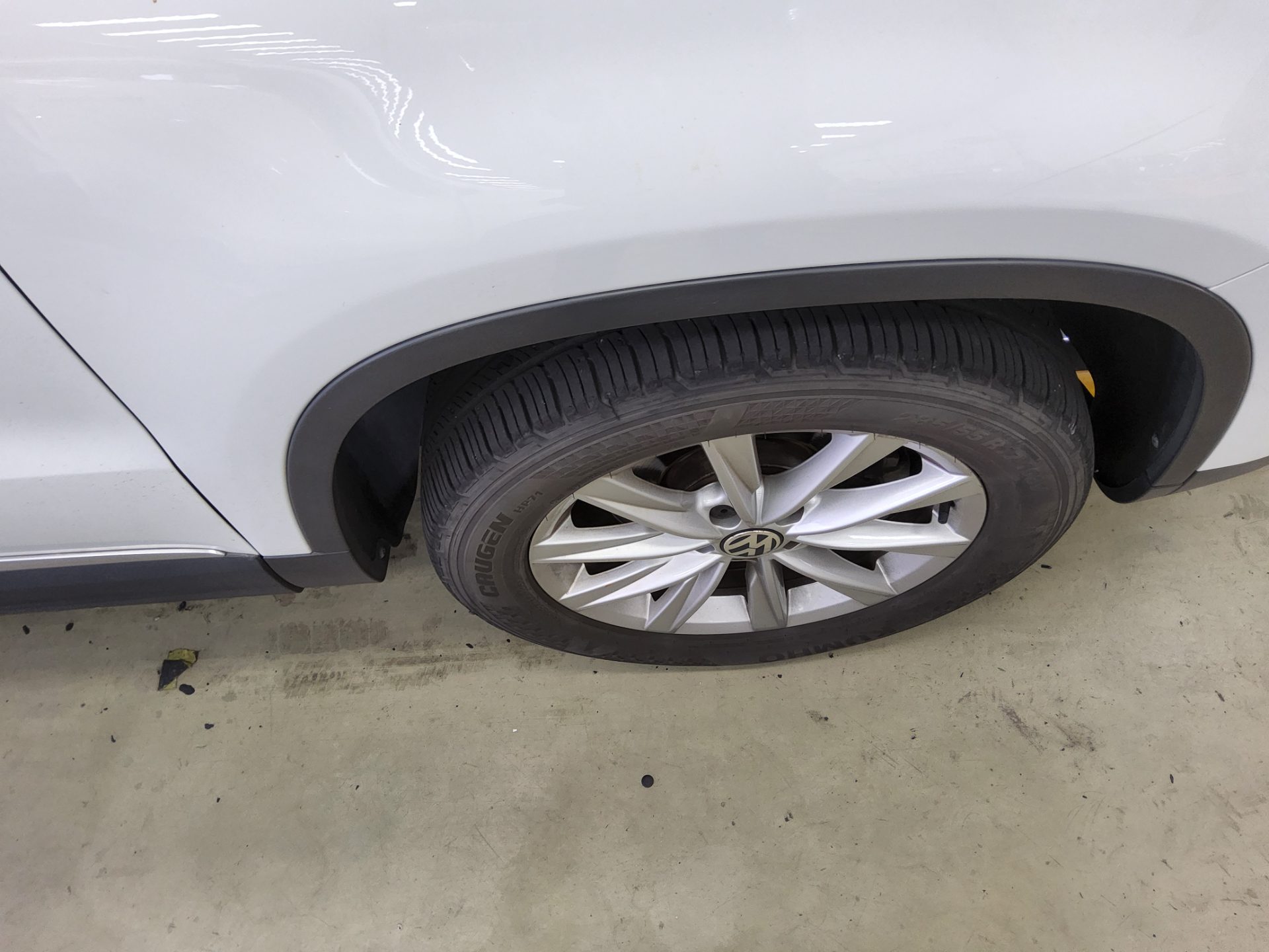 VOLKSWAGEN TIGUAN 2.0 TDI BLUEMOTION 2016 - zdjęcie 21