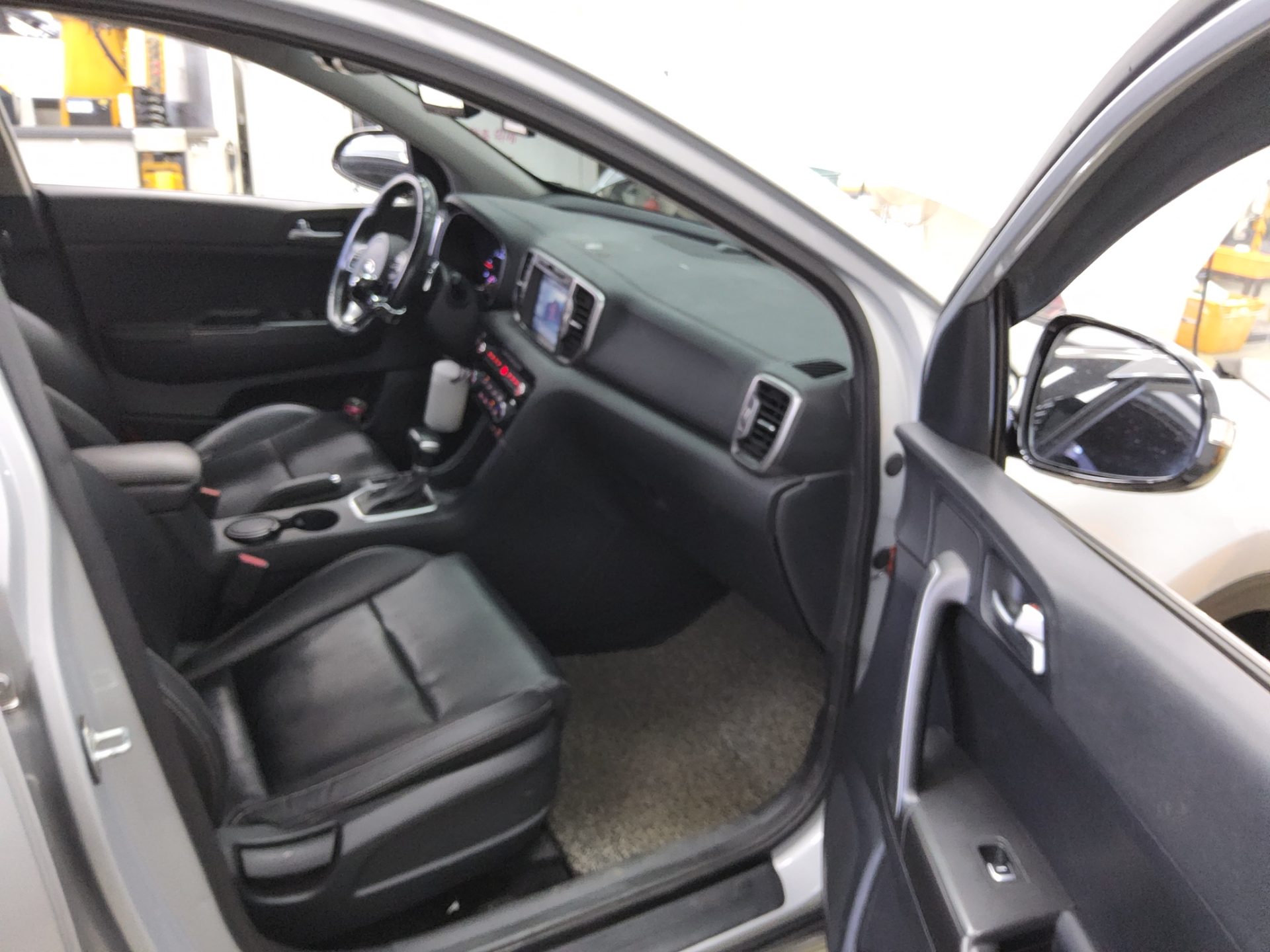 KIA NEW SPORTAGE 1.7 2WD NOBLESSE 2016 - zdjęcie 14