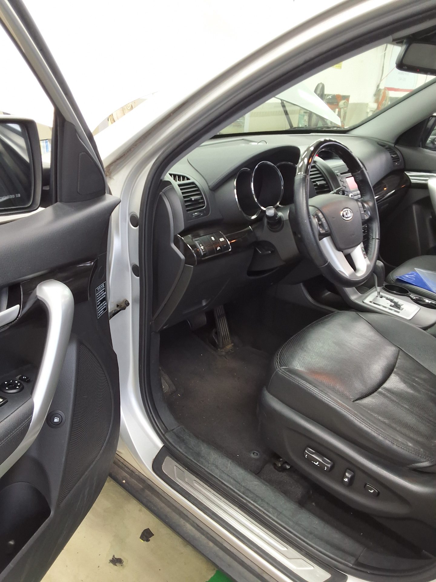 KIA SORENTO R DIESEL 2.2 2WD TLX LUXURY MODEL 2011 - zdjęcie 10