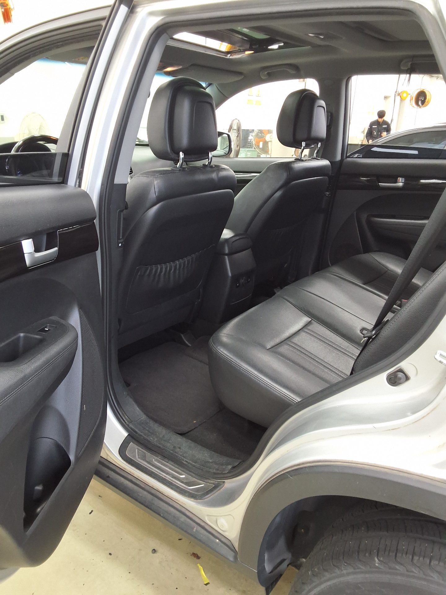 KIA SORENTO R DIESEL 2.2 2WD TLX LUXURY MODEL 2011 - zdjęcie 12