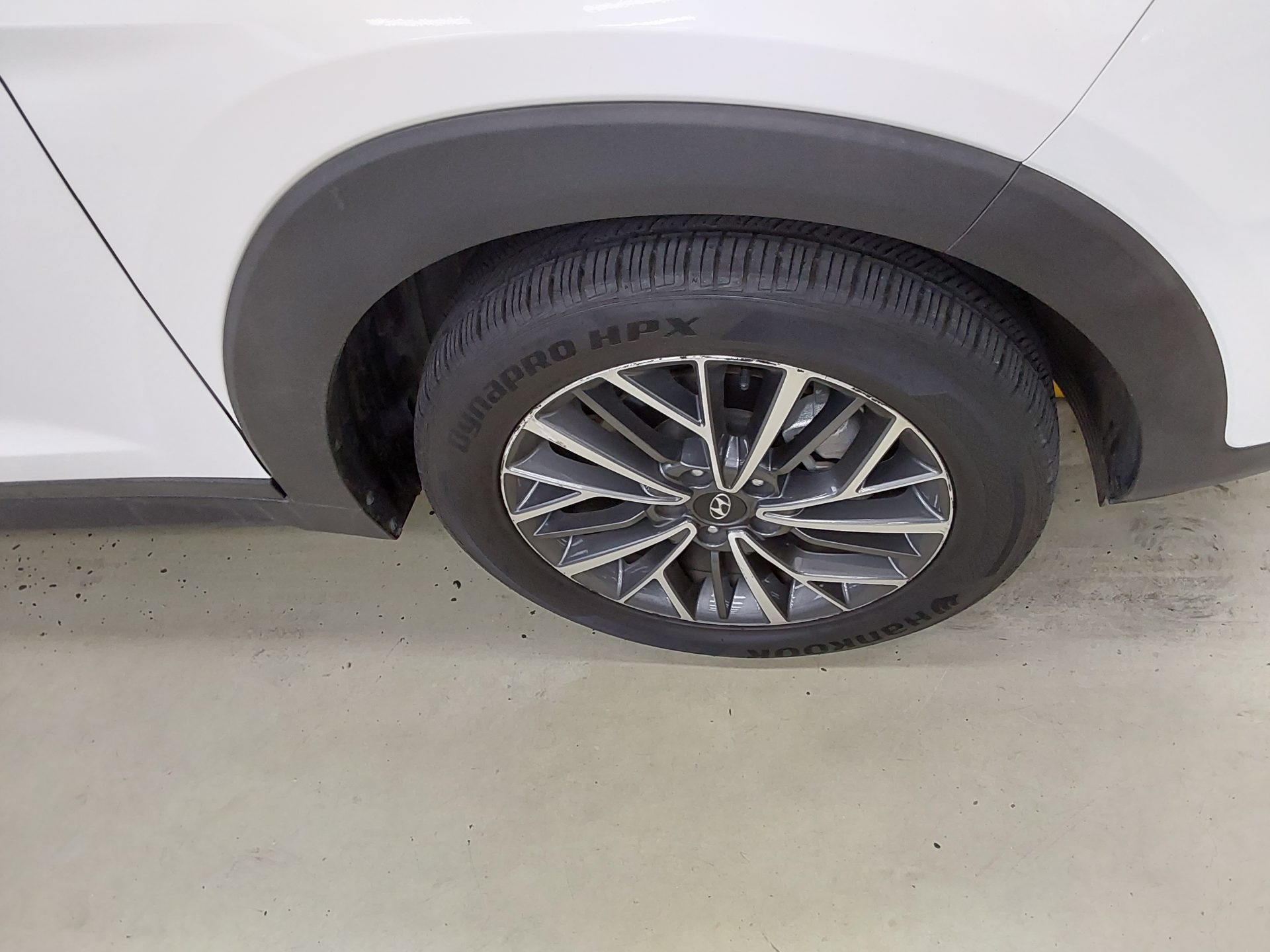 HYUNDAI NEW TUCSON 1.6 GASOLINE 2WD PREMIUM 2019 - zdjęcie 22