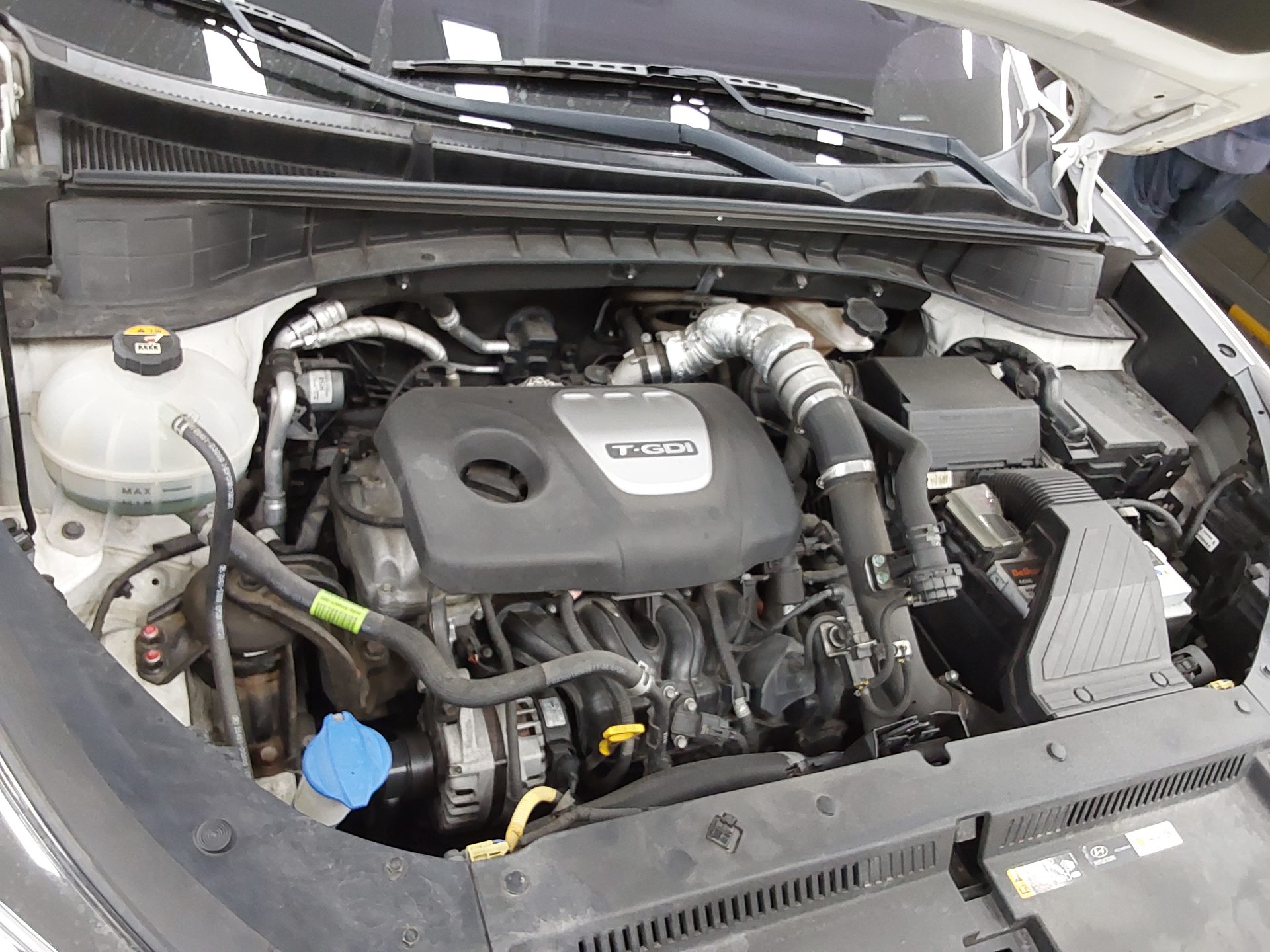 HYUNDAI NEW TUCSON 1.6 GASOLINE 2WD PREMIUM 2019 - zdjęcie 18