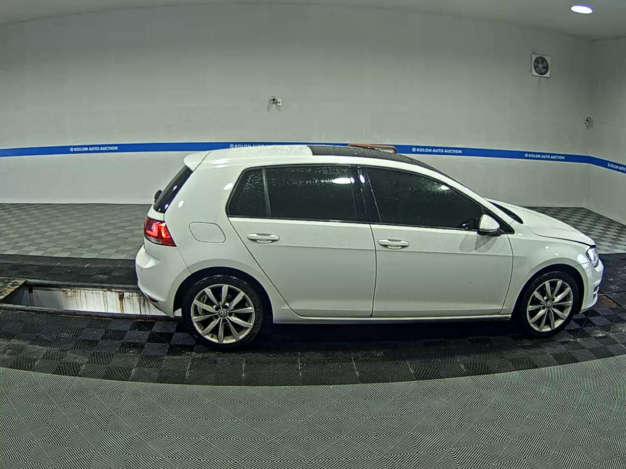 VOLKSWAGEN GOLF (7TH GEN) 2.0 TDI 2015 - zdjęcie 4