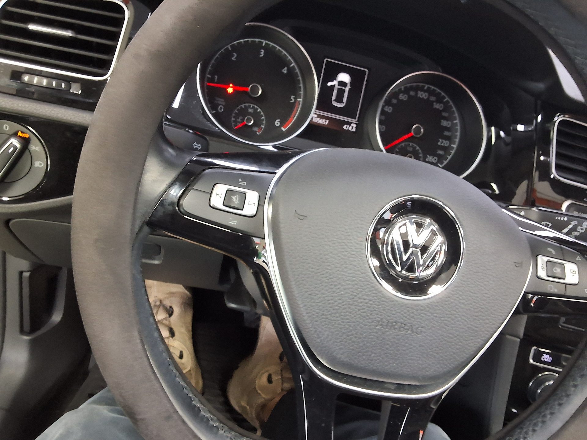 VOLKSWAGEN GOLF (7TH GEN) 2.0 TDI 2015 - zdjęcie 23