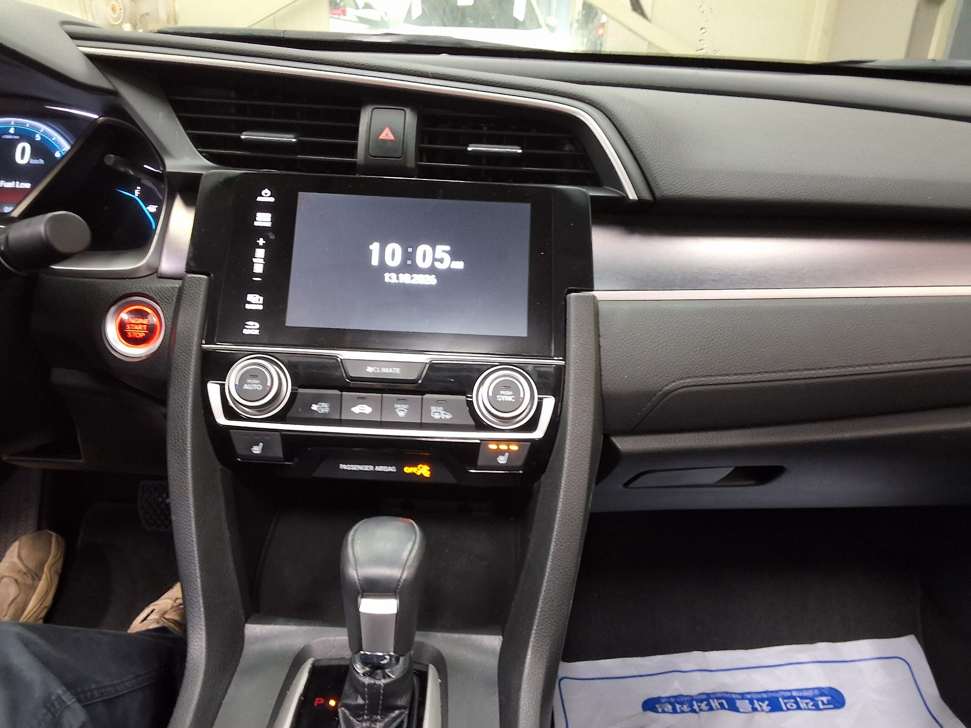 HONDA CIVIC (10TH GEN) 2 2017 - zdjęcie 24