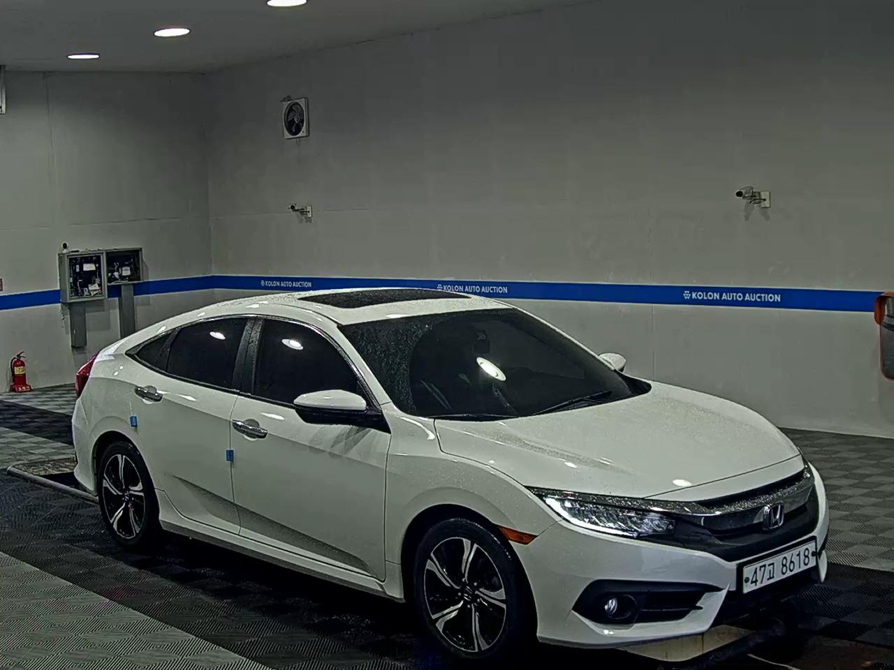 HONDA CIVIC (10TH GEN) 2 2017 - zdjęcie 3