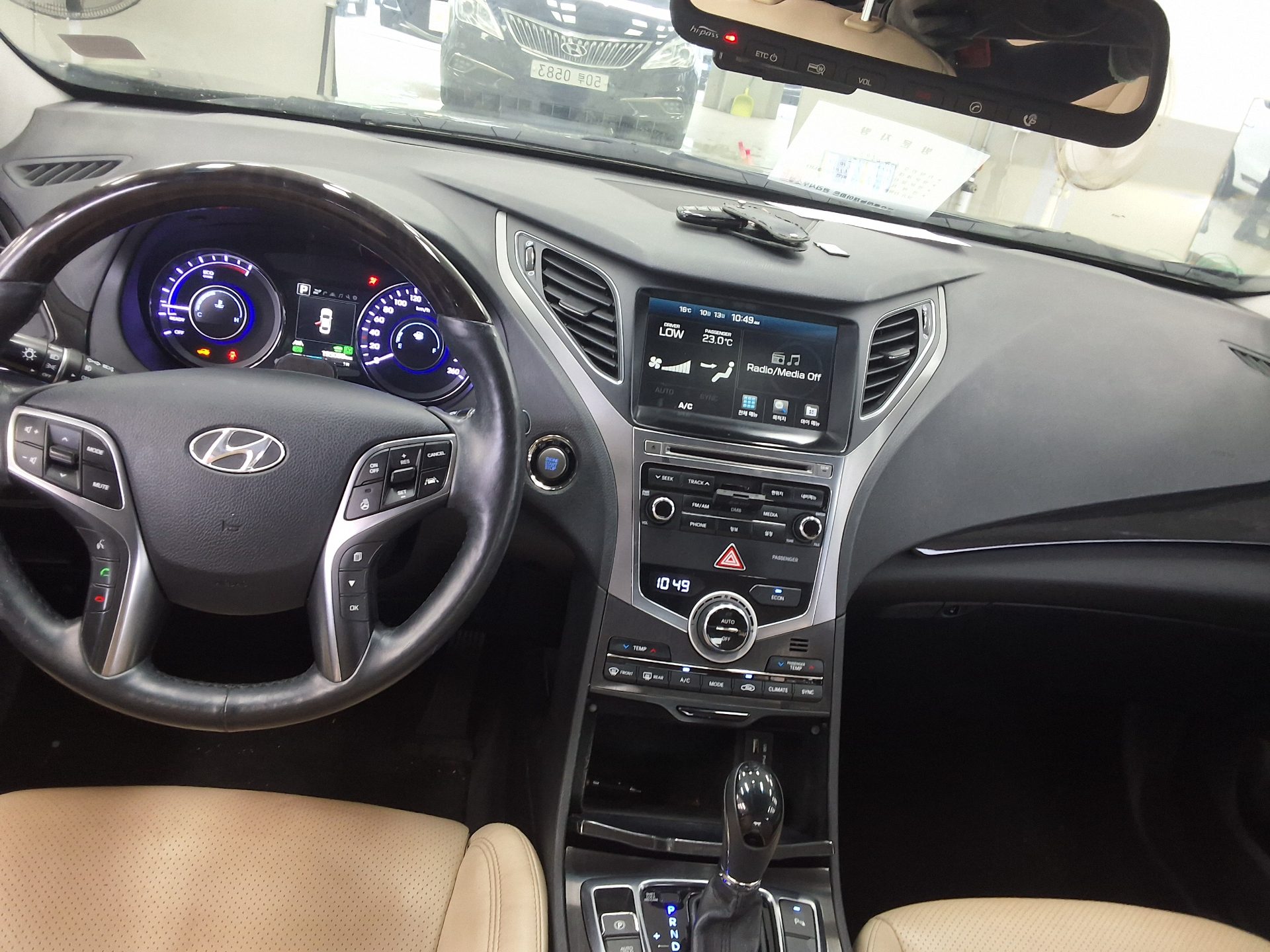 HYUNDAI GRANDEUR HG HYBRID 2.4 HEV PREMIUM COLLECTION 2017 - zdjęcie 11