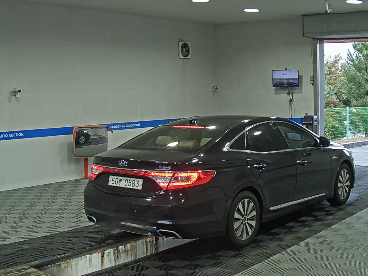 HYUNDAI GRANDEUR HG HYBRID 2.4 HEV PREMIUM COLLECTION 2017 - zdjęcie 5