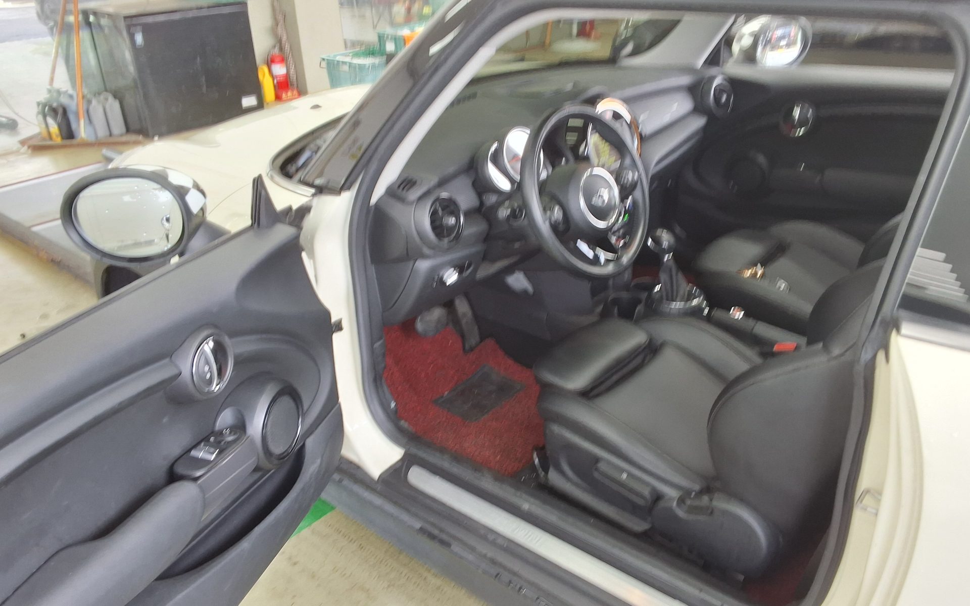 MINI COOPER (3RD GEN) 1.5 D MID 2016 - zdjęcie 10