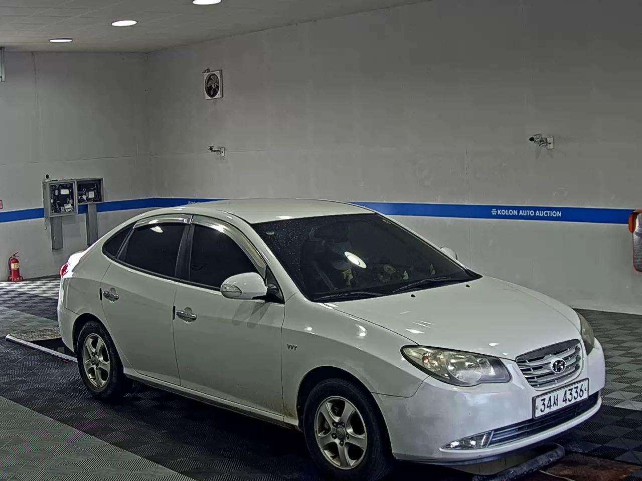 HYUNDAI AVANTE HD 1.6 VVT S16 LUXURY 2010 - zdjęcie 3