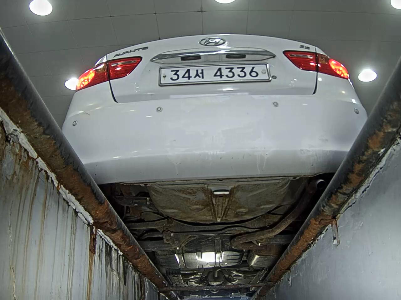 HYUNDAI AVANTE HD 1.6 VVT S16 LUXURY 2010 - zdjęcie 8