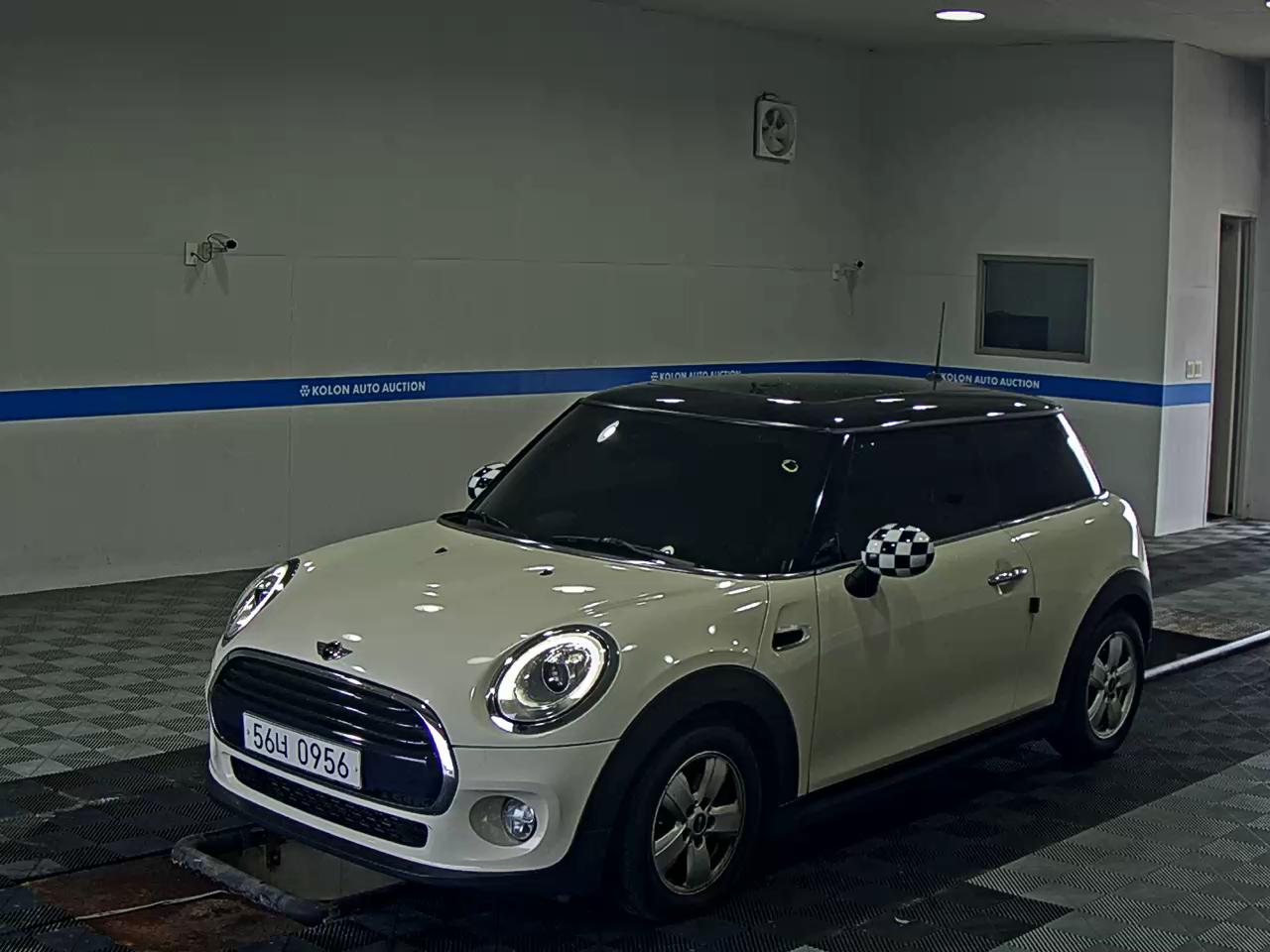 MINI COOPER (3RD GEN) 1.5 D MID 2016 - zdjęcie 2