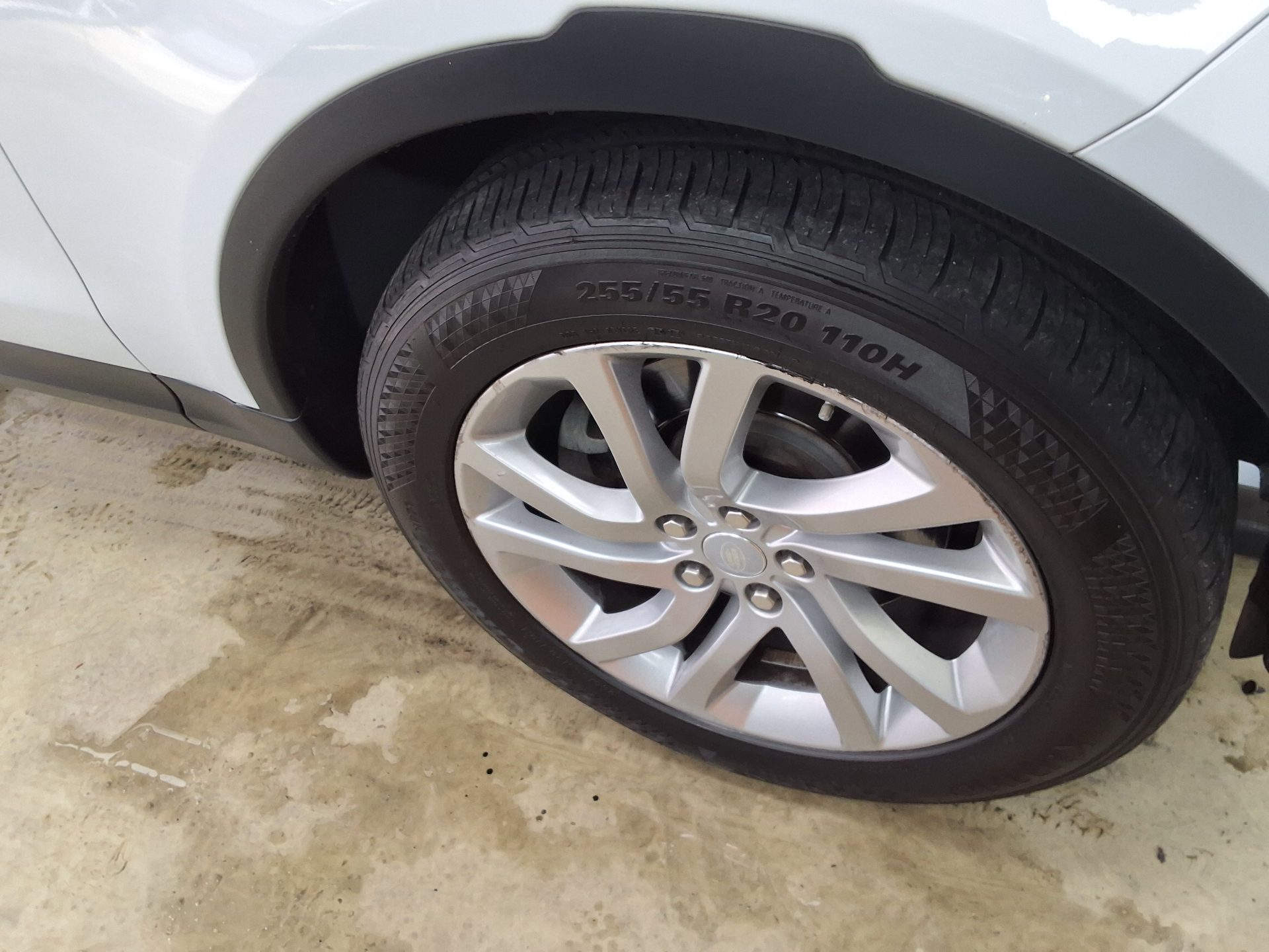 LAND ROVER DISCOVERY 5 3.0 TD6 HSE 2017 - zdjęcie 21