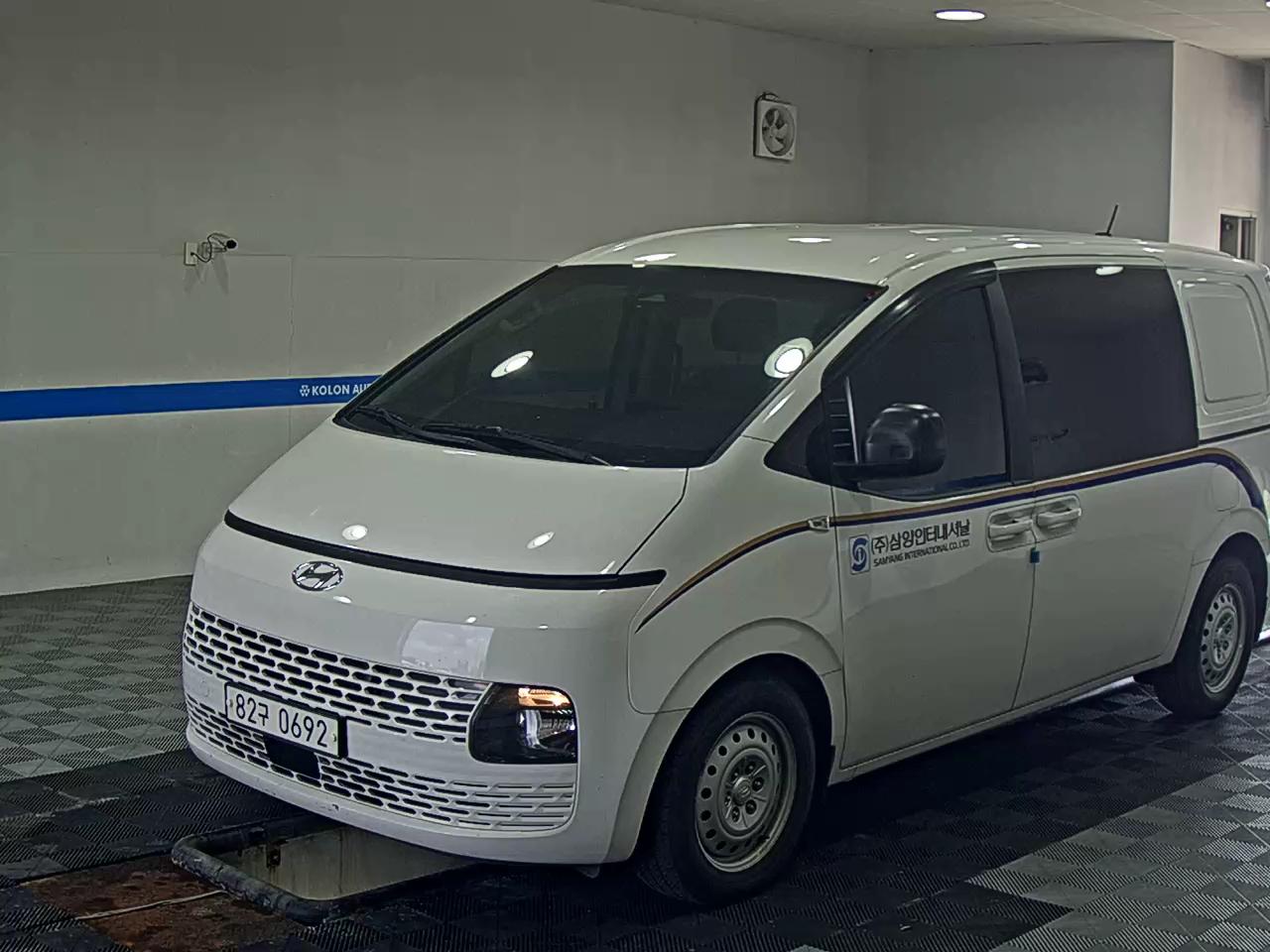 HYUNDAI STARIA 2.2 DIESEL CARGO 5-SEATER SMART 2022 - zdjęcie 2