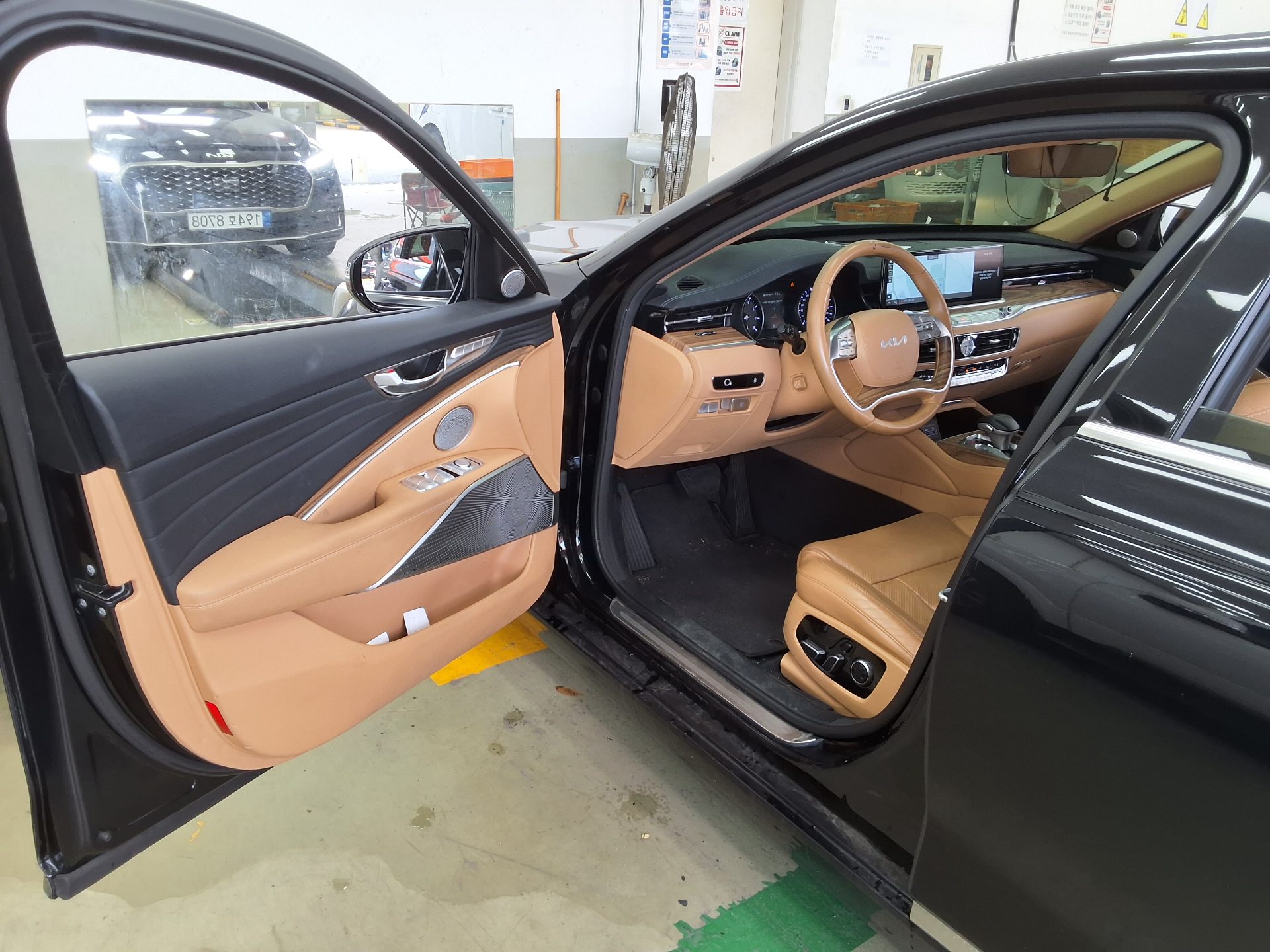 KIA THE NEW K9 (RJ) 3.8 GASOLINE PLATINUM 2022 - zdjęcie 12
