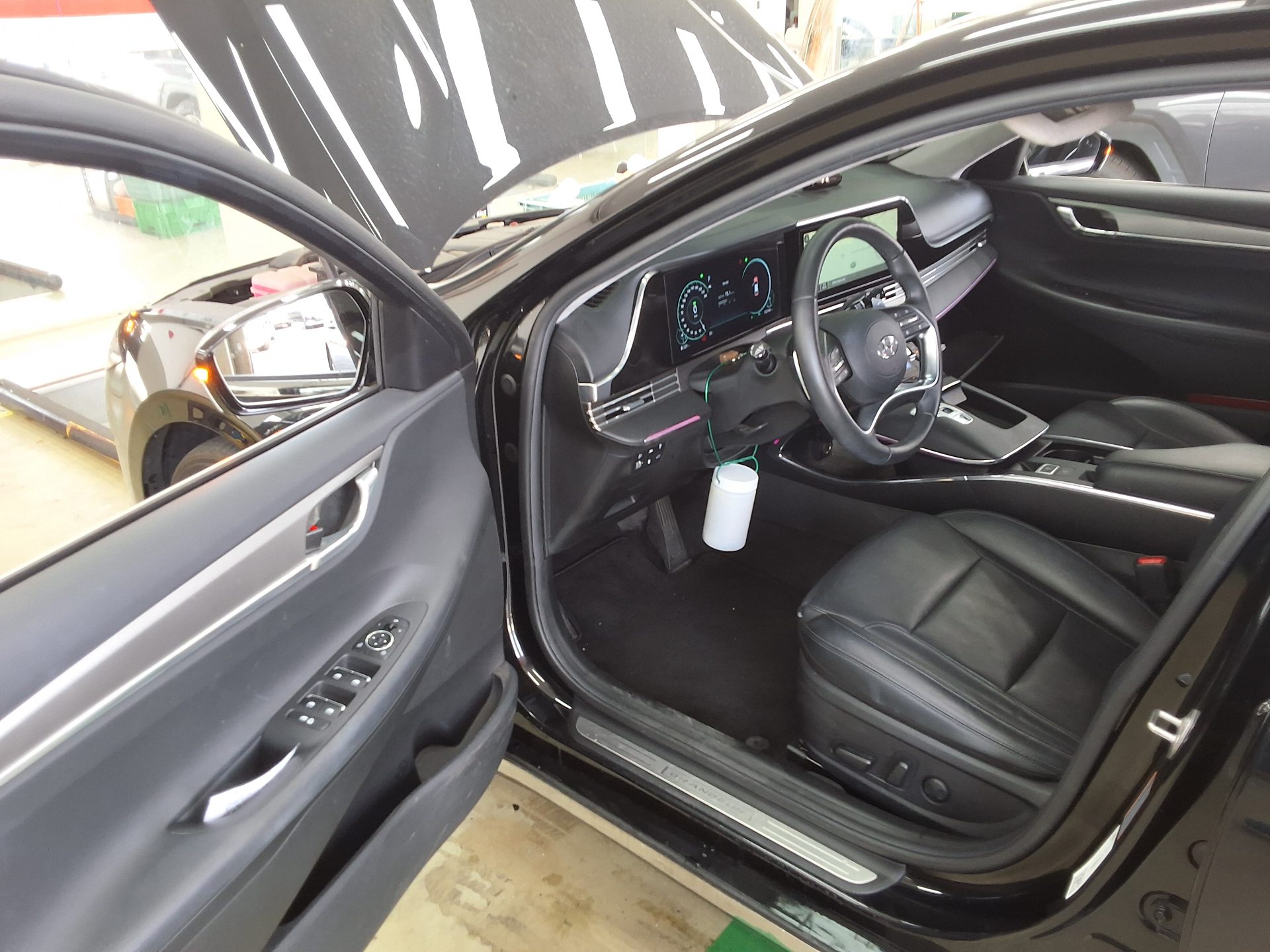 HYUNDAI THE NEW GRANDEUR IG HYBRID 2.4 HEV LE BLANC 2023 - zdjęcie 12
