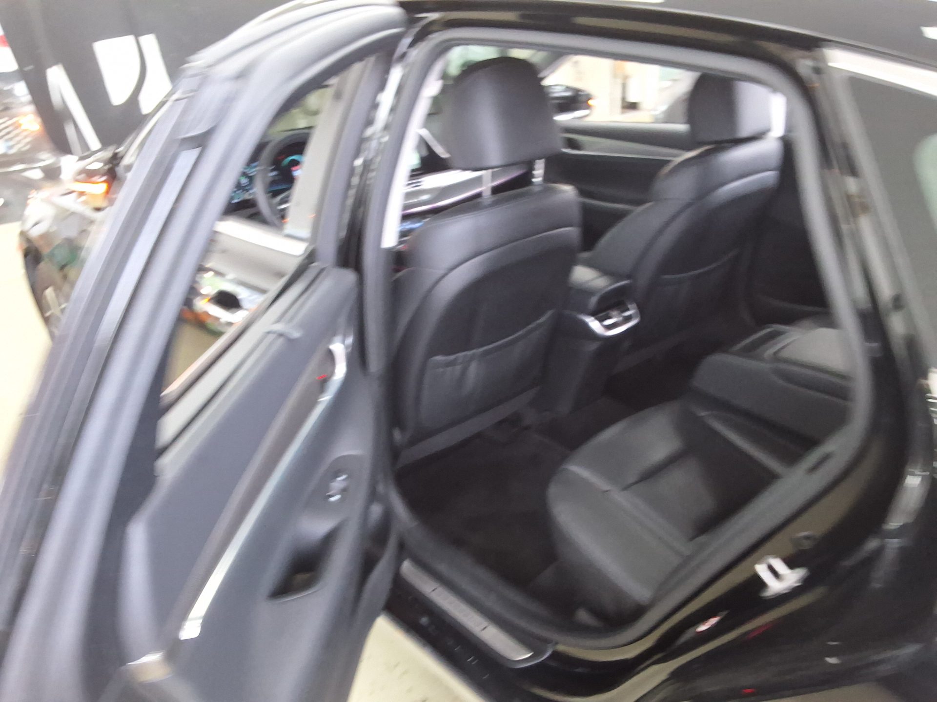 HYUNDAI THE NEW GRANDEUR IG HYBRID 2.4 HEV LE BLANC 2023 - zdjęcie 16