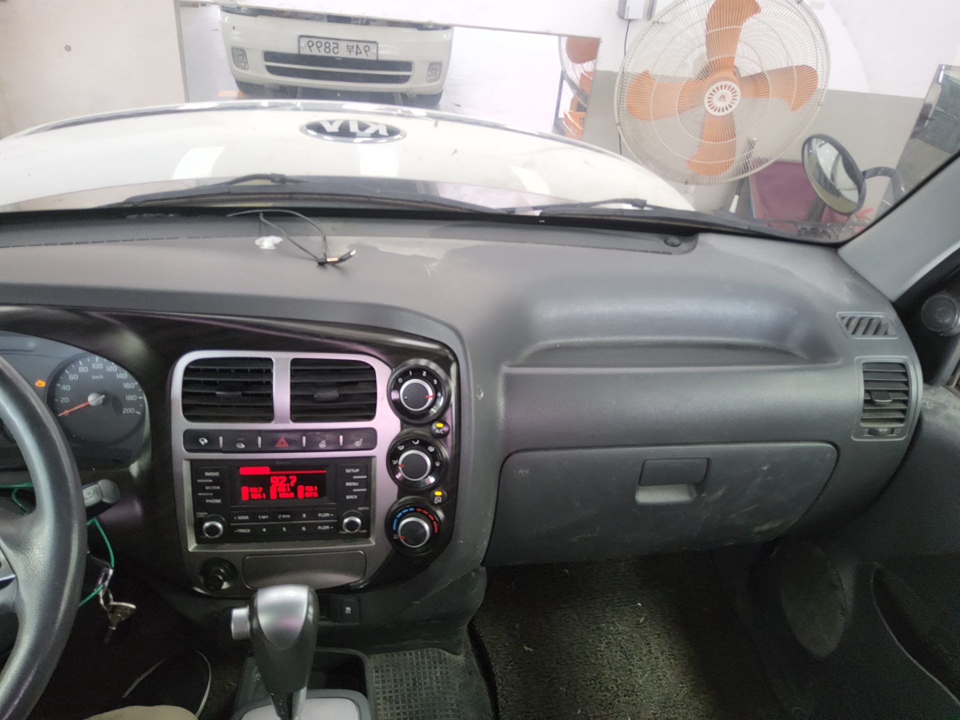KIA BONGO III CARGO CRDi KING CAB EXTRA LONG WHEELBASE 2019 - zdjęcie 11