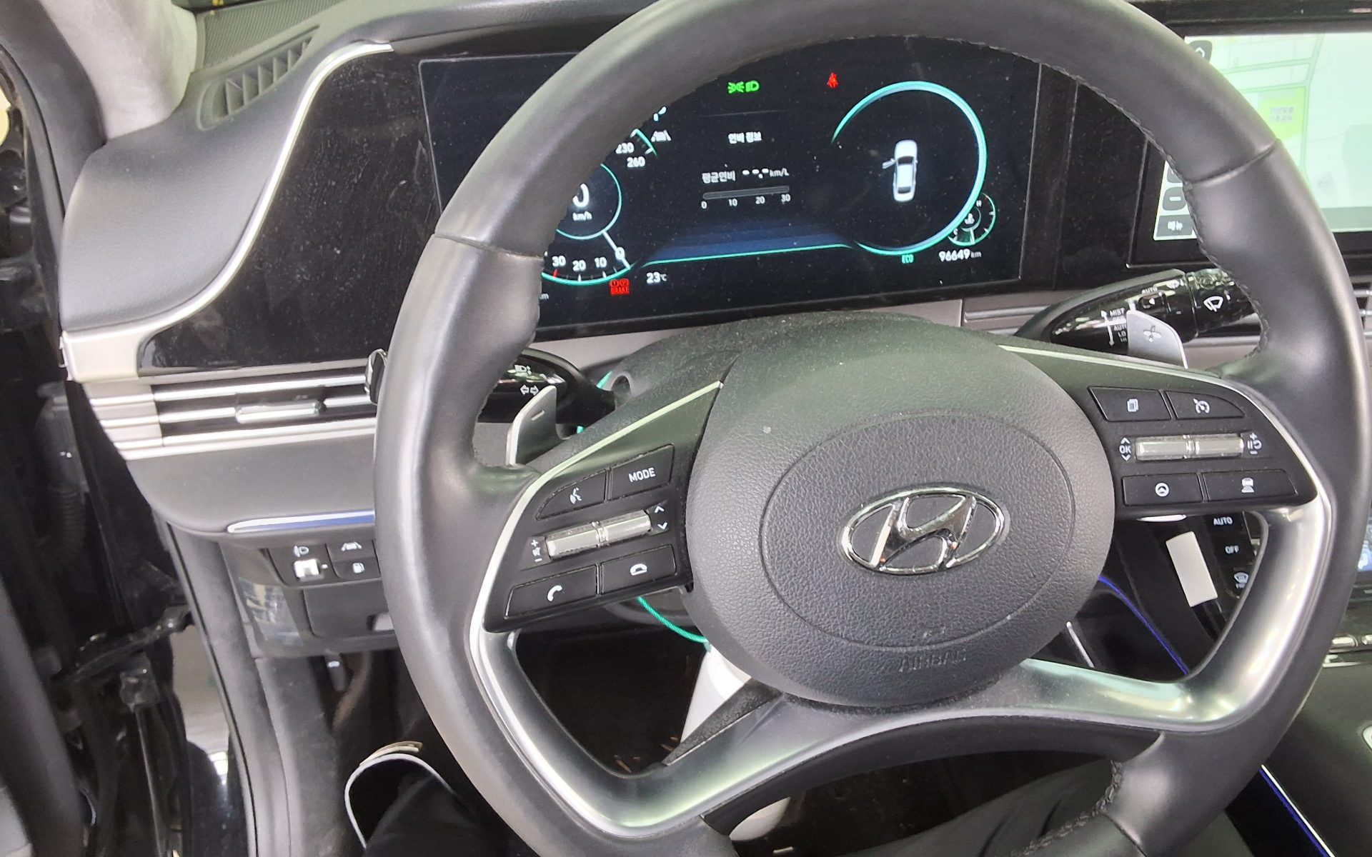 HYUNDAI THE NEW GRANDEUR IG GASOLINE 2.5 LE BLANC 2023 - zdjęcie 27