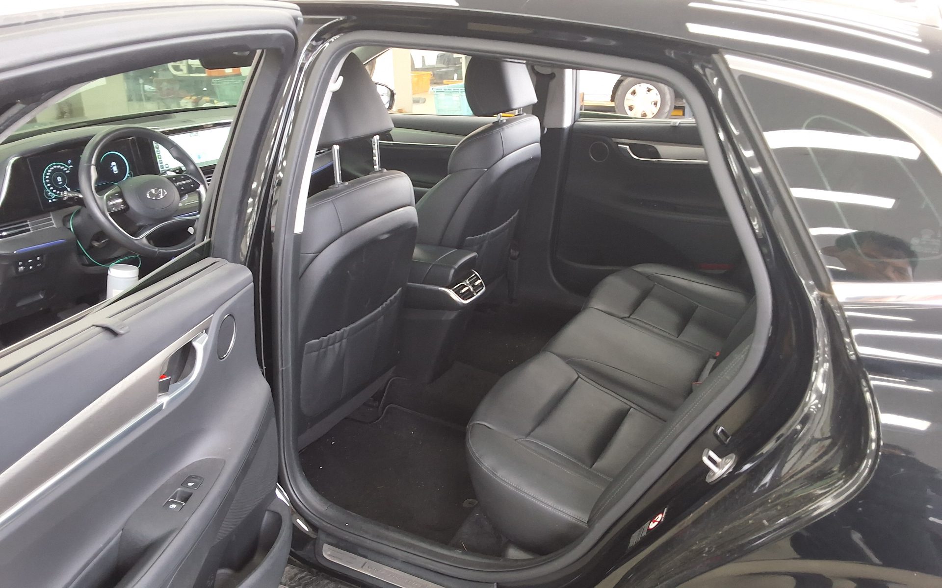 HYUNDAI THE NEW GRANDEUR IG GASOLINE 2.5 LE BLANC 2023 - zdjęcie 16