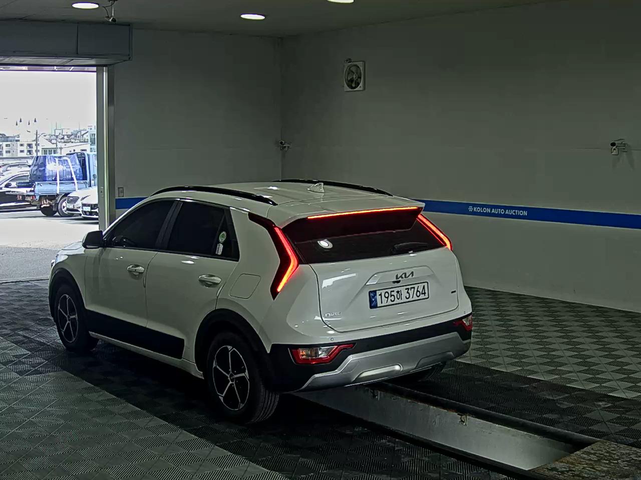 KIA THE ALL NEW NIRO 1.6 HEV PRESTIGE 2024 - zdjęcie 6