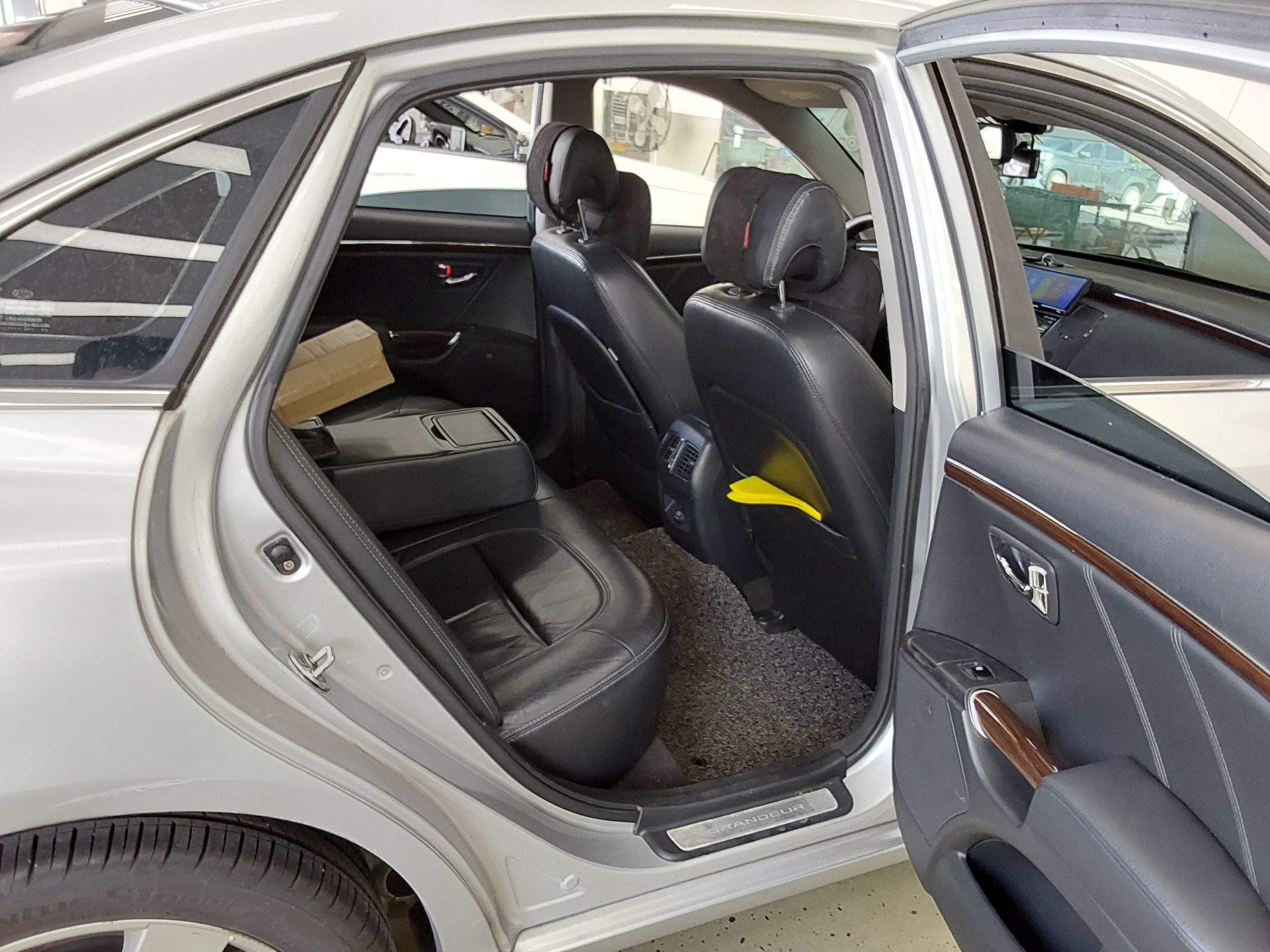 HYUNDAI GRANDEUR NEW LUXURY Q270 LUXURY 2009 - zdjęcie 13