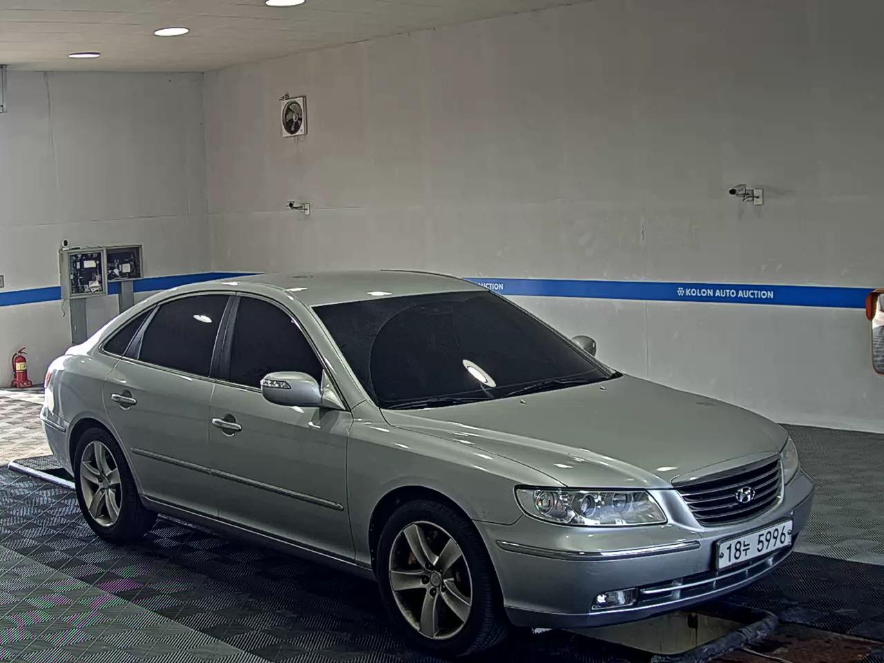 HYUNDAI GRANDEUR NEW LUXURY Q270 LUXURY 2009 - zdjęcie 3