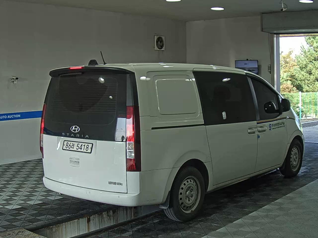 HYUNDAI STARIA 2.2 DIESEL CARGO 5-SEATER SMART 2022 - zdjęcie 5