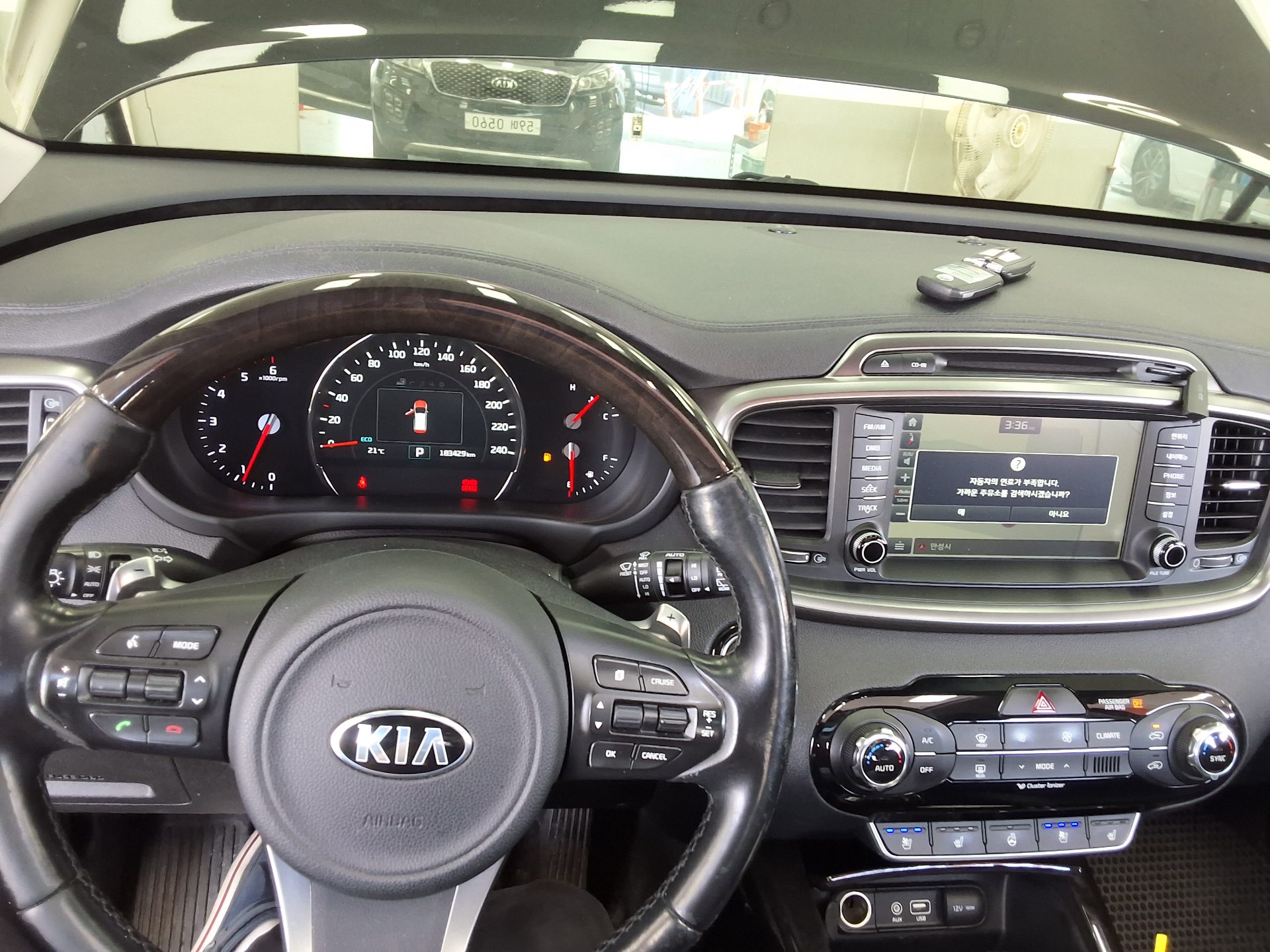 KIA ALL NEW SORENTO R2.2 2WD NOBLESSE SPECIAL 2016 - zdjęcie 17