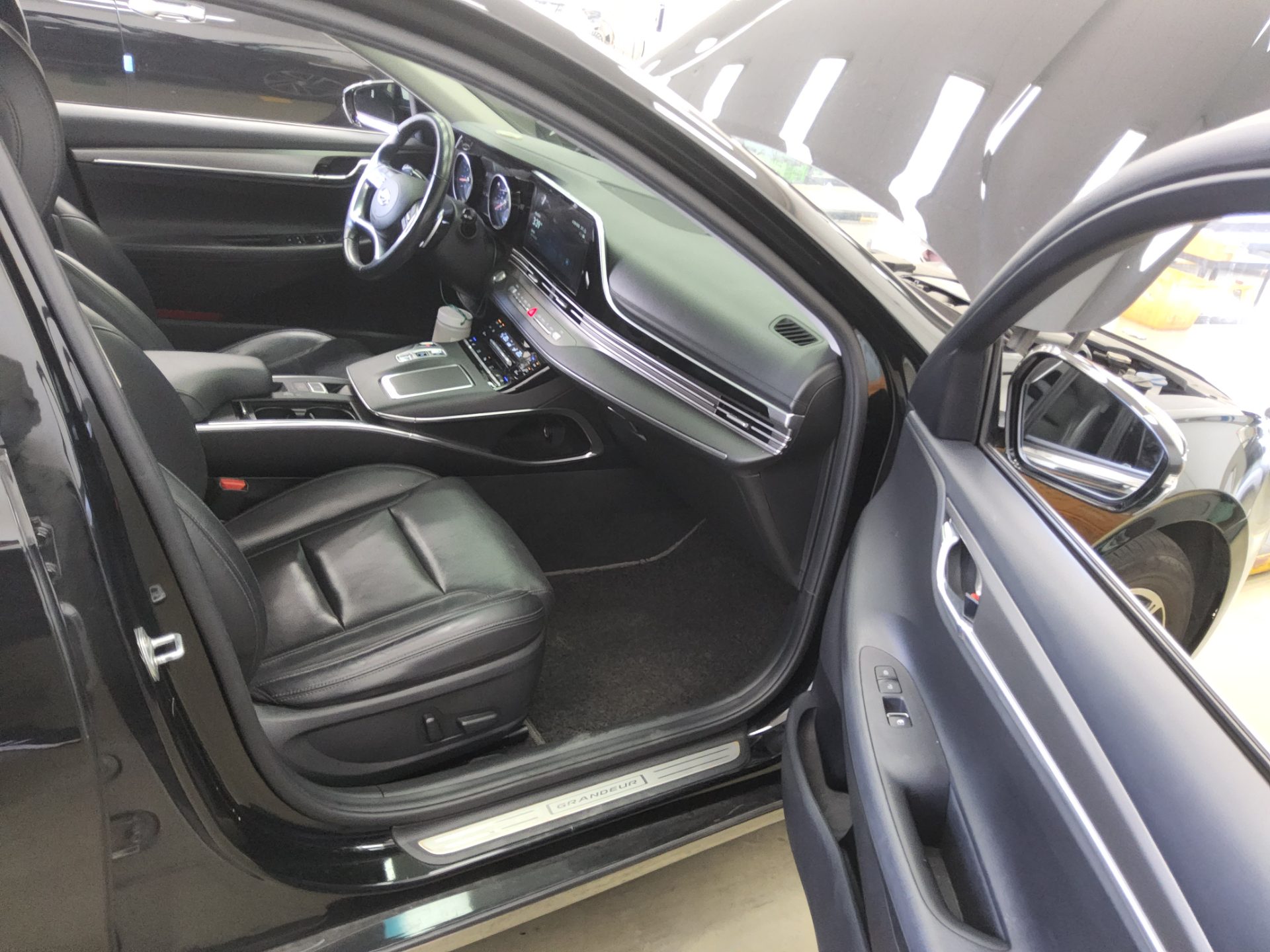 HYUNDAI THE NEW GRANDEUR IG LPi 3.0 RENTAL CAR PREMIUM 2022 - zdjęcie 14