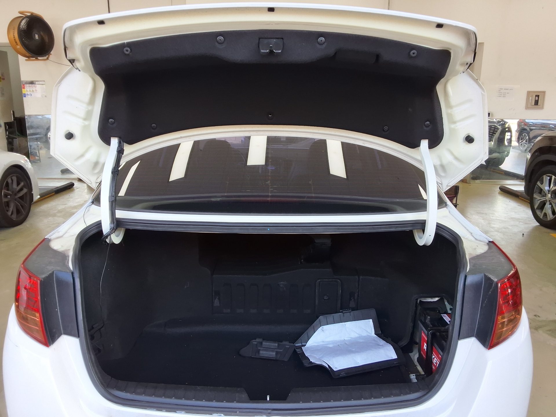 KIA K5 HYBRID DELUXE 2013 - zdjęcie 15