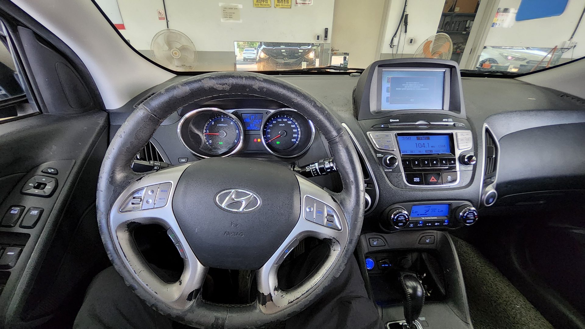 HYUNDAI TUCSON ix DIESEL R20 2WD LX20 LUXURY 2013 - zdjęcie 18