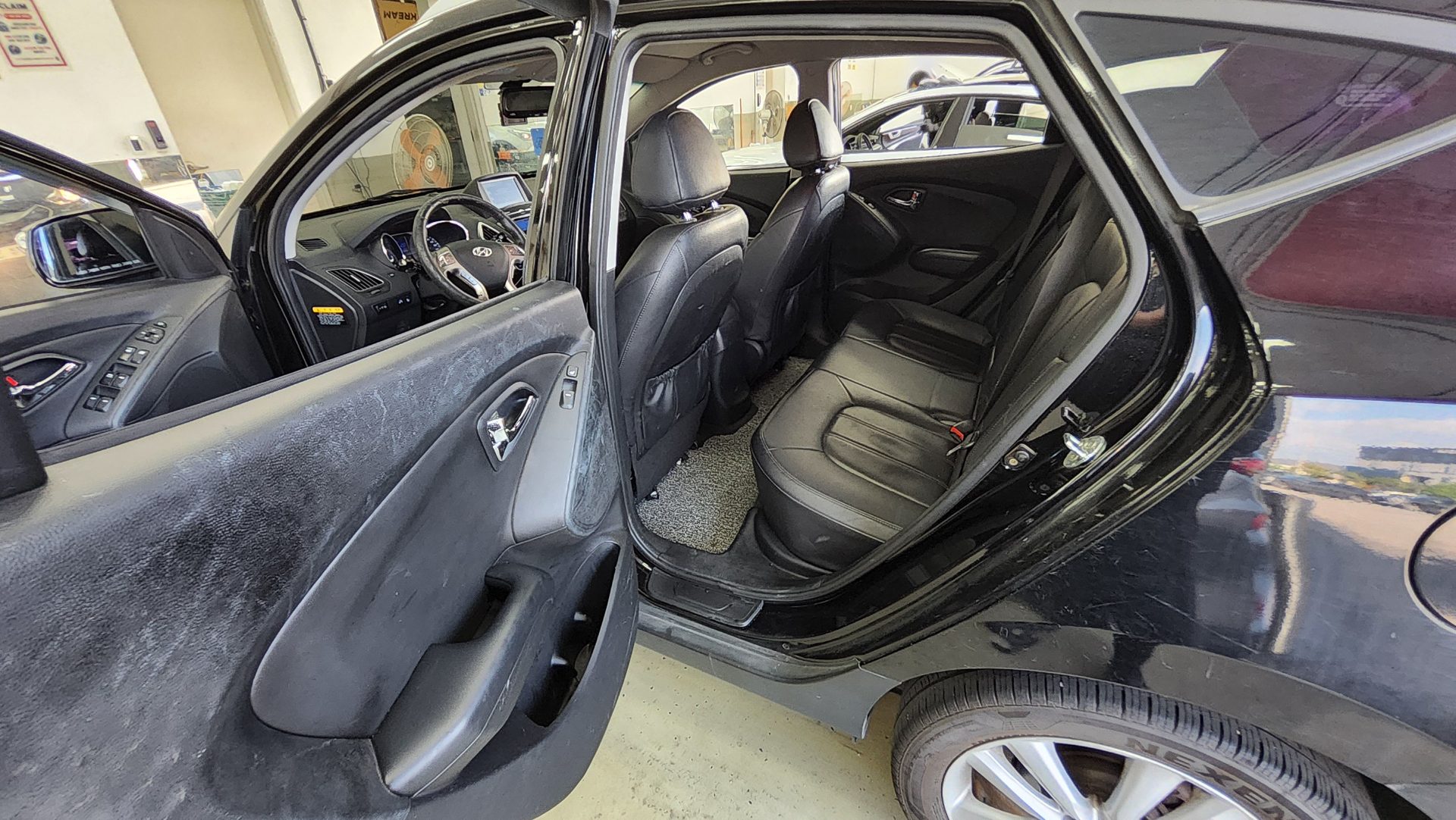 HYUNDAI TUCSON ix DIESEL R20 2WD LX20 LUXURY 2013 - zdjęcie 12