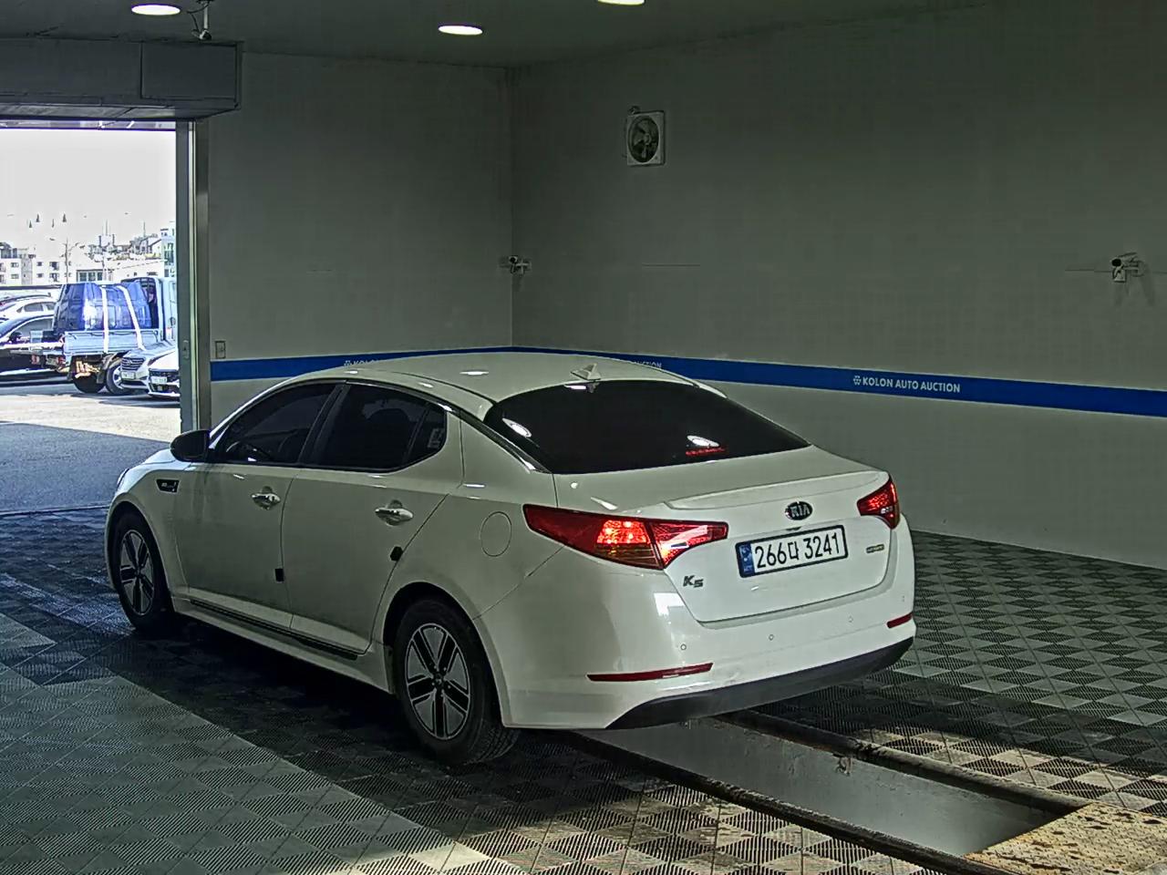 KIA K5 HYBRID DELUXE 2013 - zdjęcie 6