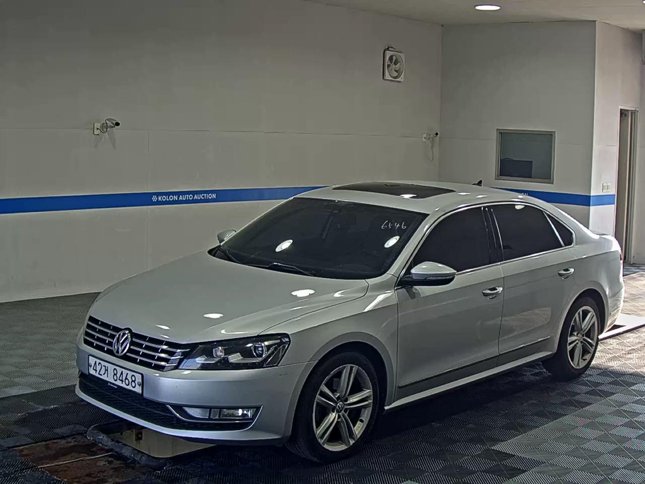 VOLKSWAGEN THE NEW PASSAT (7TH GEN) 2.0 TDI 2014 - zdjęcie 2